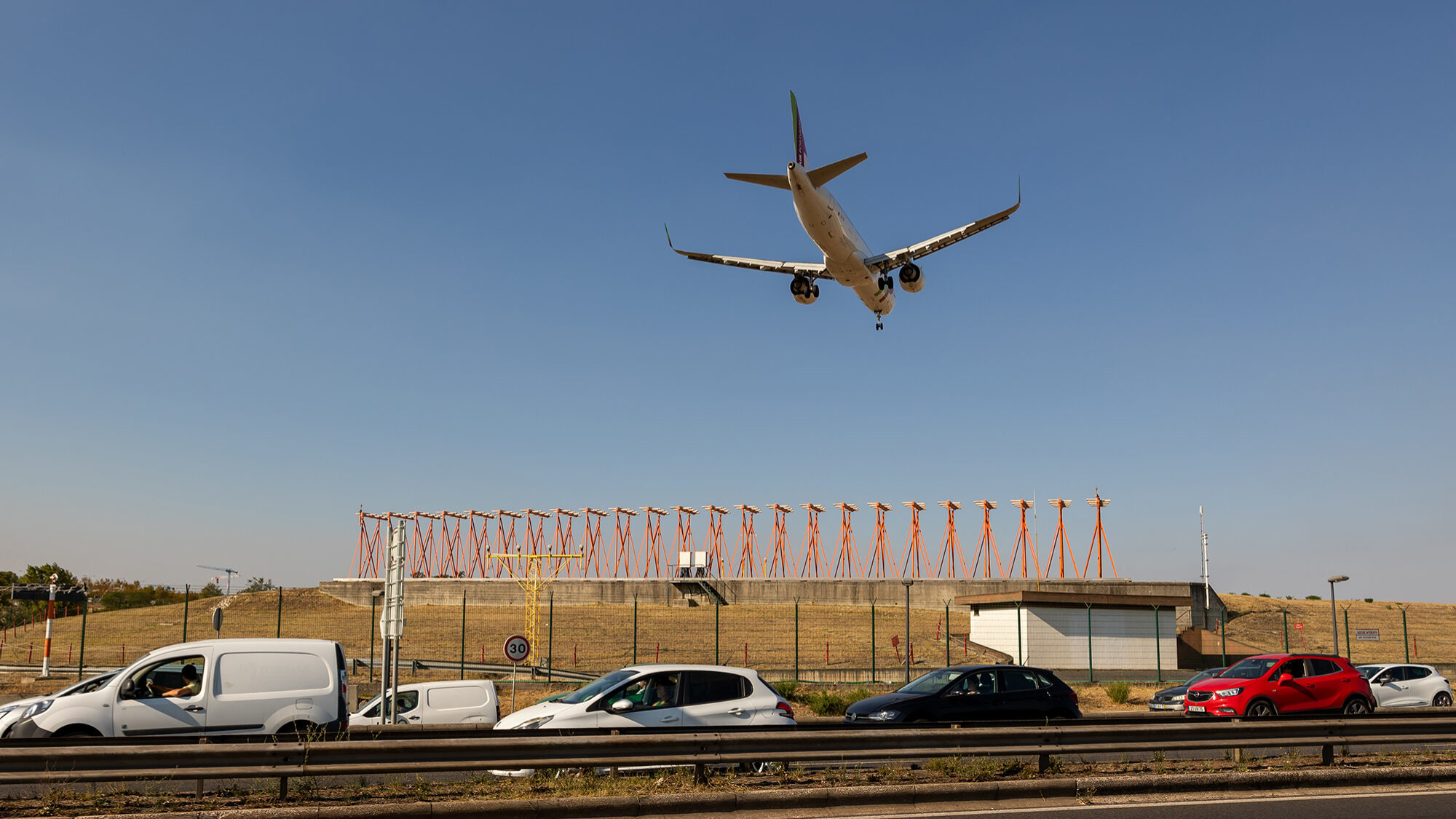 Handling dos aeroportos em greve durante 76 dias