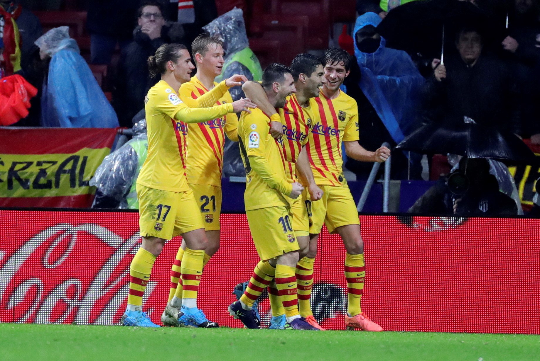 Barcelona vence em Madrid e regressa ao comando da Liga espanhola