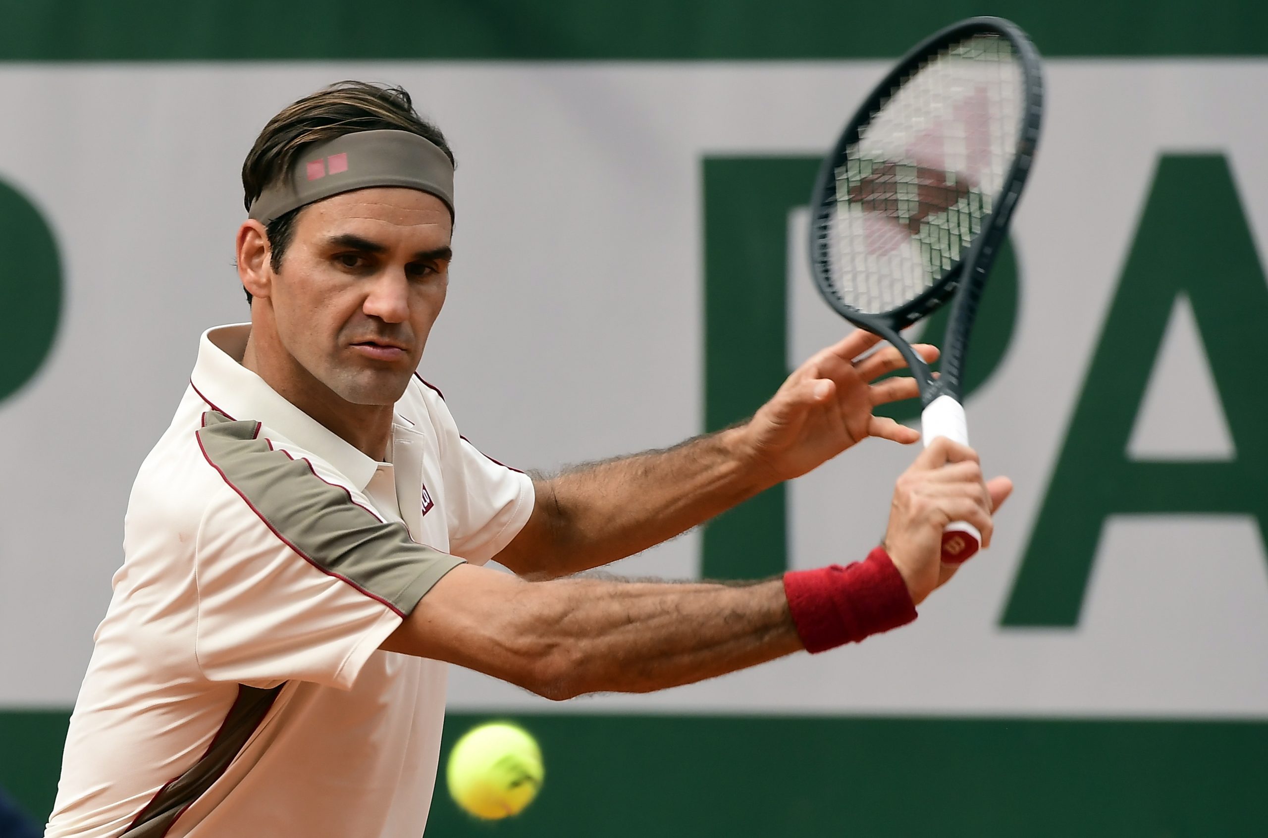 Roland Garros: Federer apura-se para a terceira ronda