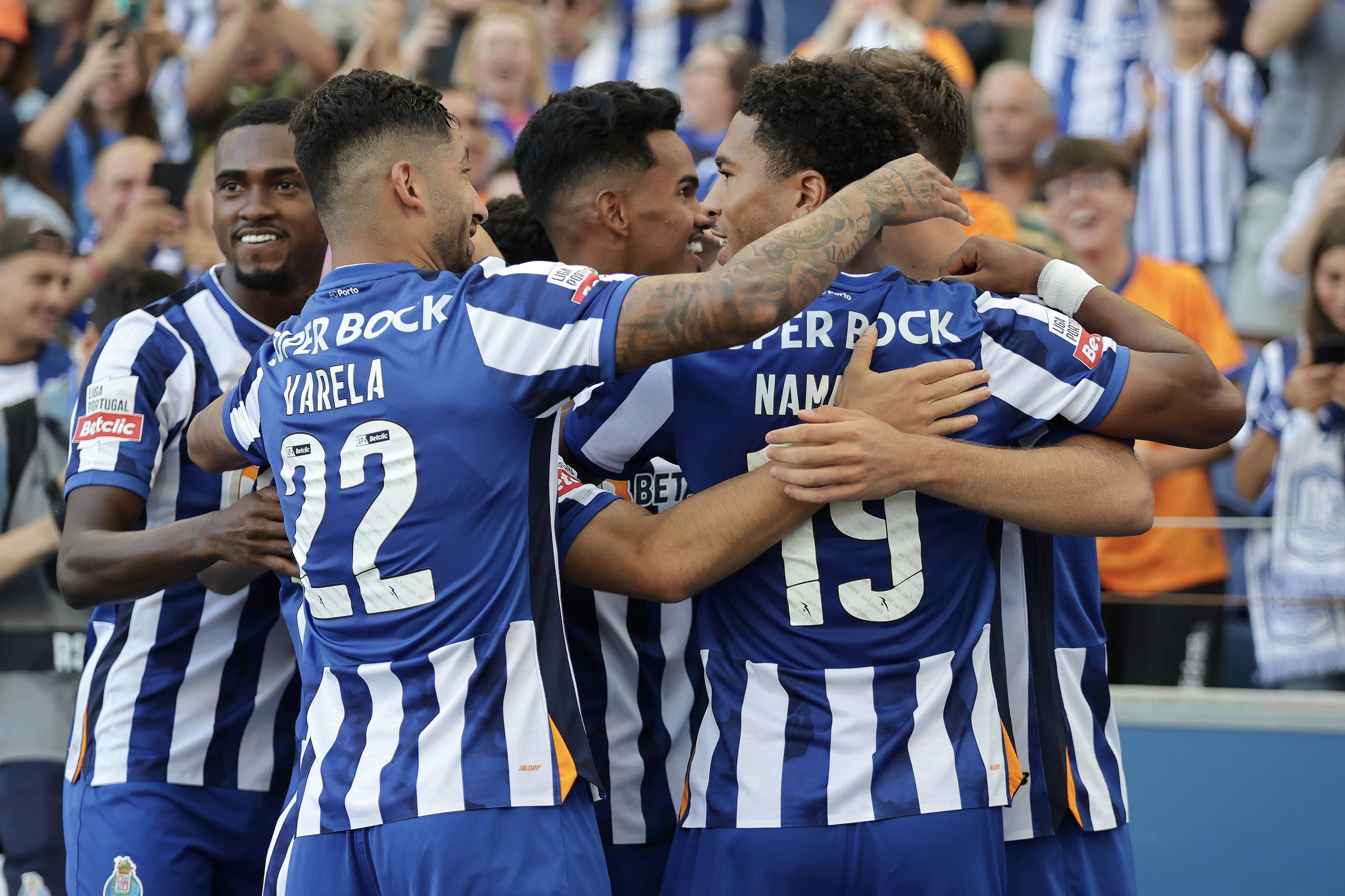 FC Porto vence Rio Ave e iguala Sporting no comando da I Liga
