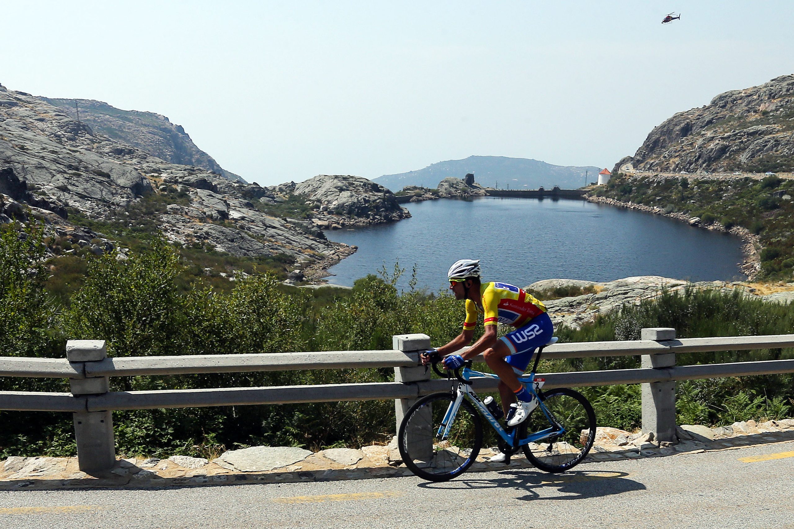 Bicicleta do vencedor da Volta a Portugal de 2017 leiloada por mais de 3.500 euros