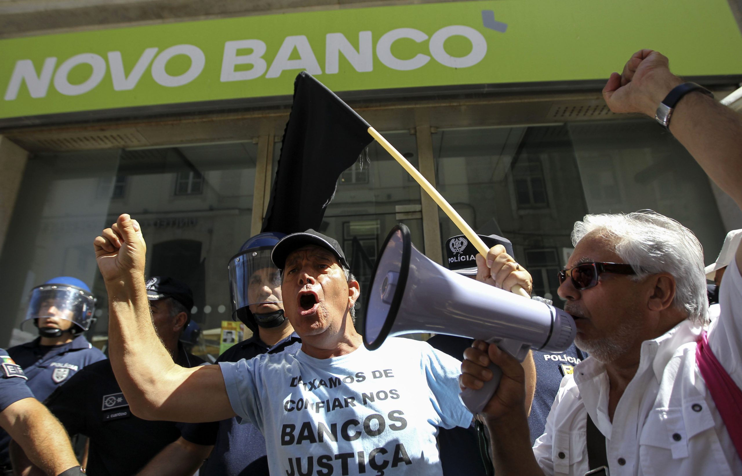 BES: Pequenos investidores detentores de obrigações do Novo Banco instauram ação contra Estado