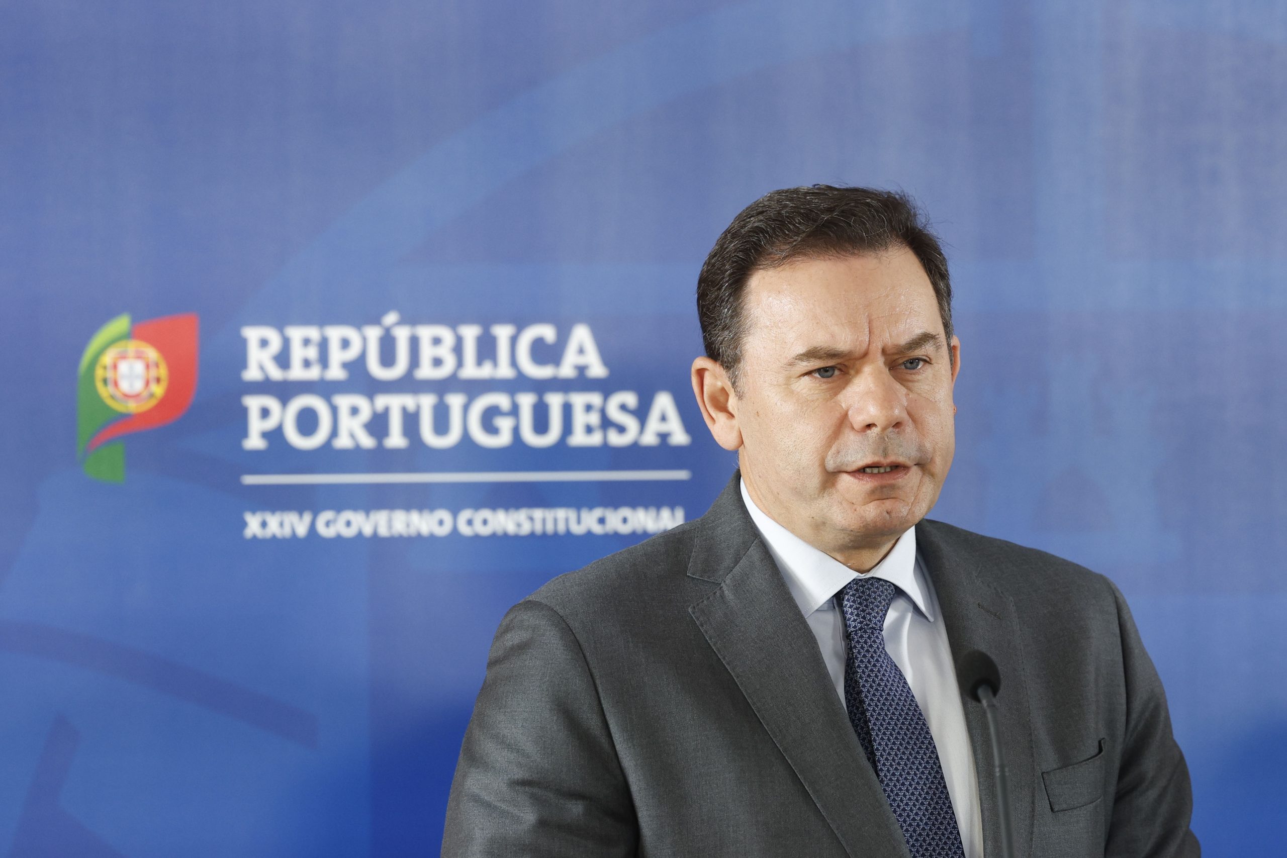 Montenegro diz que não precisa de “atacar pessoalmente” os adversários para fazer política
