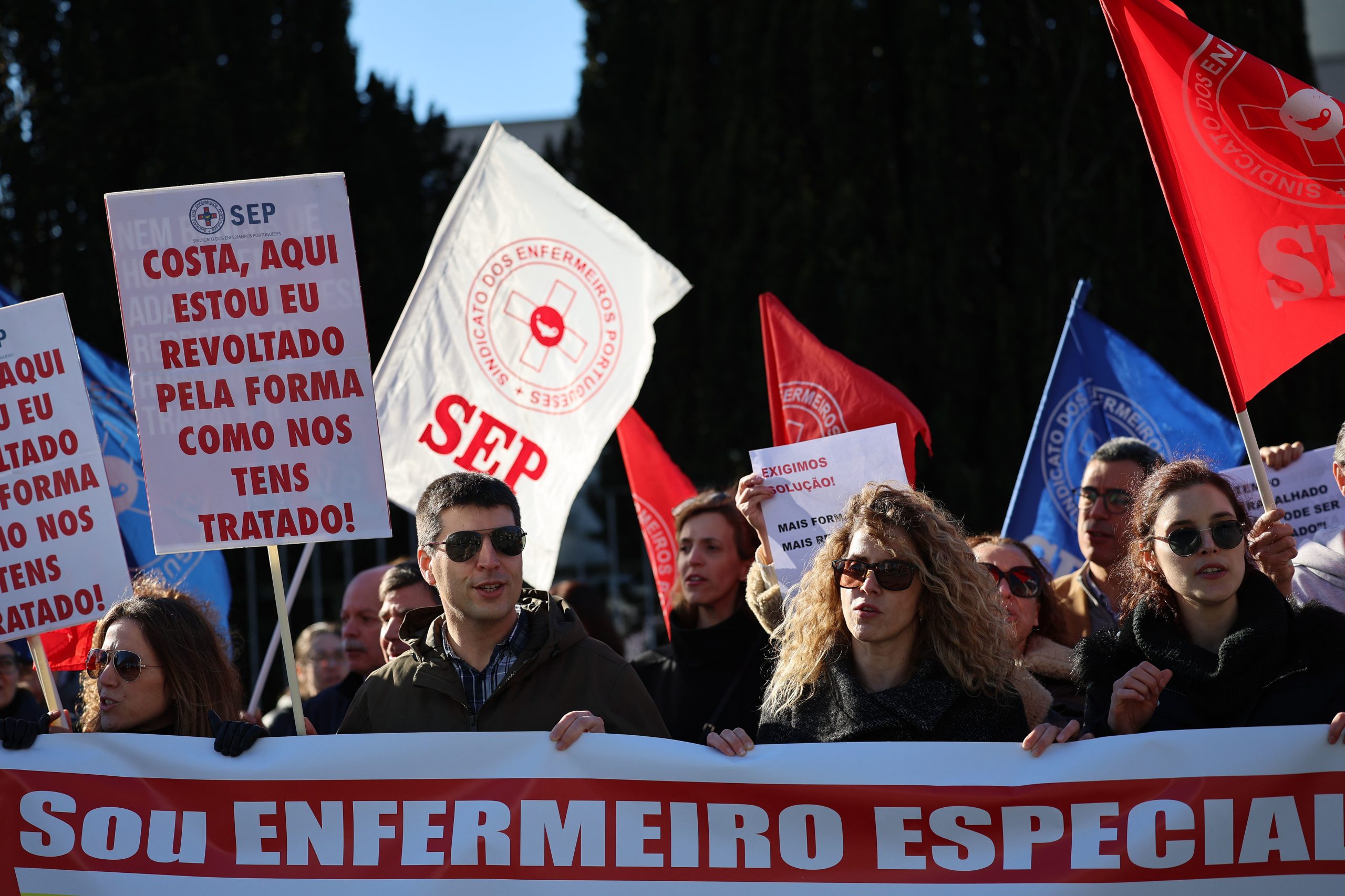 Enfermeiros especialistas exigem, no Porto, contabilização dos anos de serviço