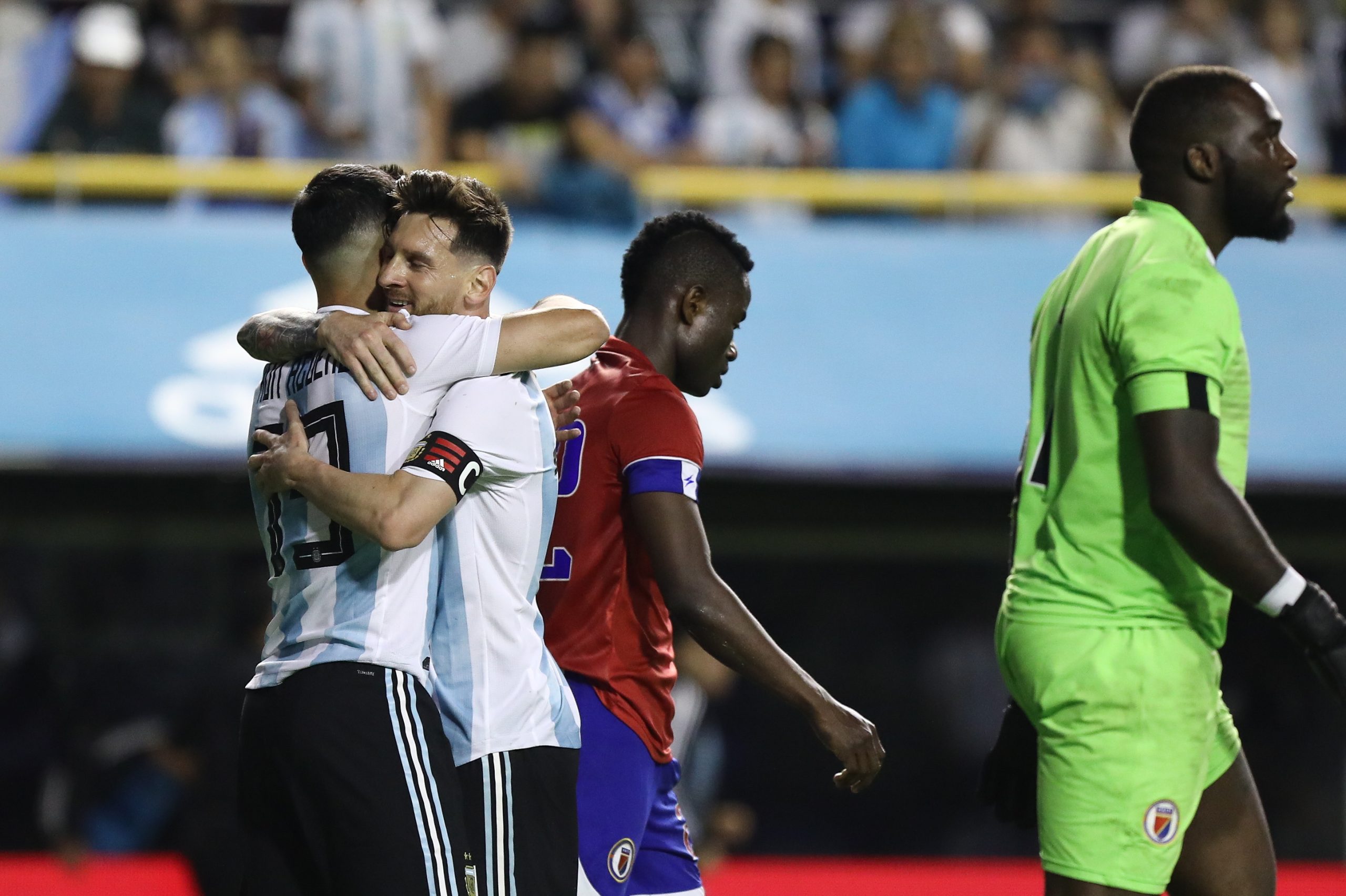 Argentina goleia Haiti, com ‘hat-trick’ e assistência de Messi