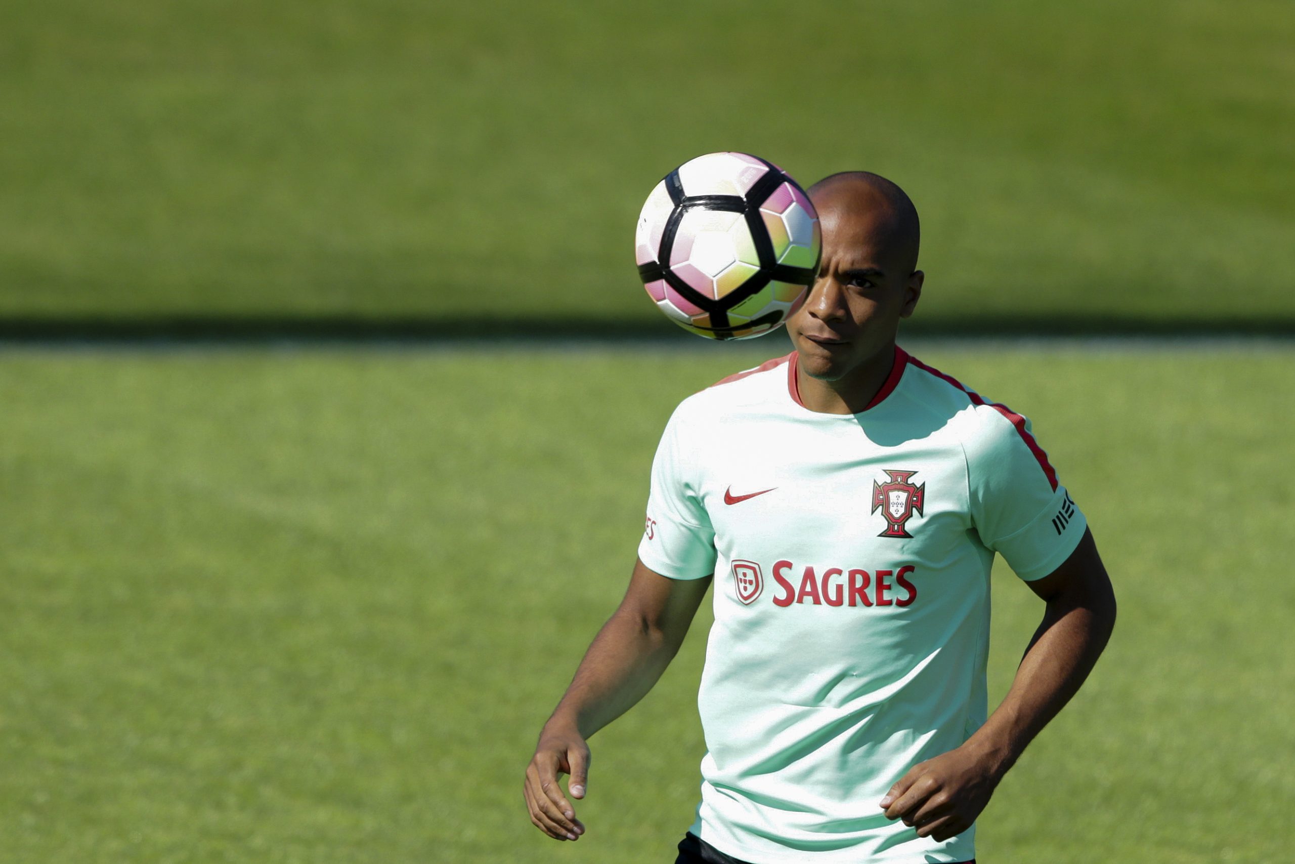 João Mário “muito triste” por falhar jogos da seleção nacional