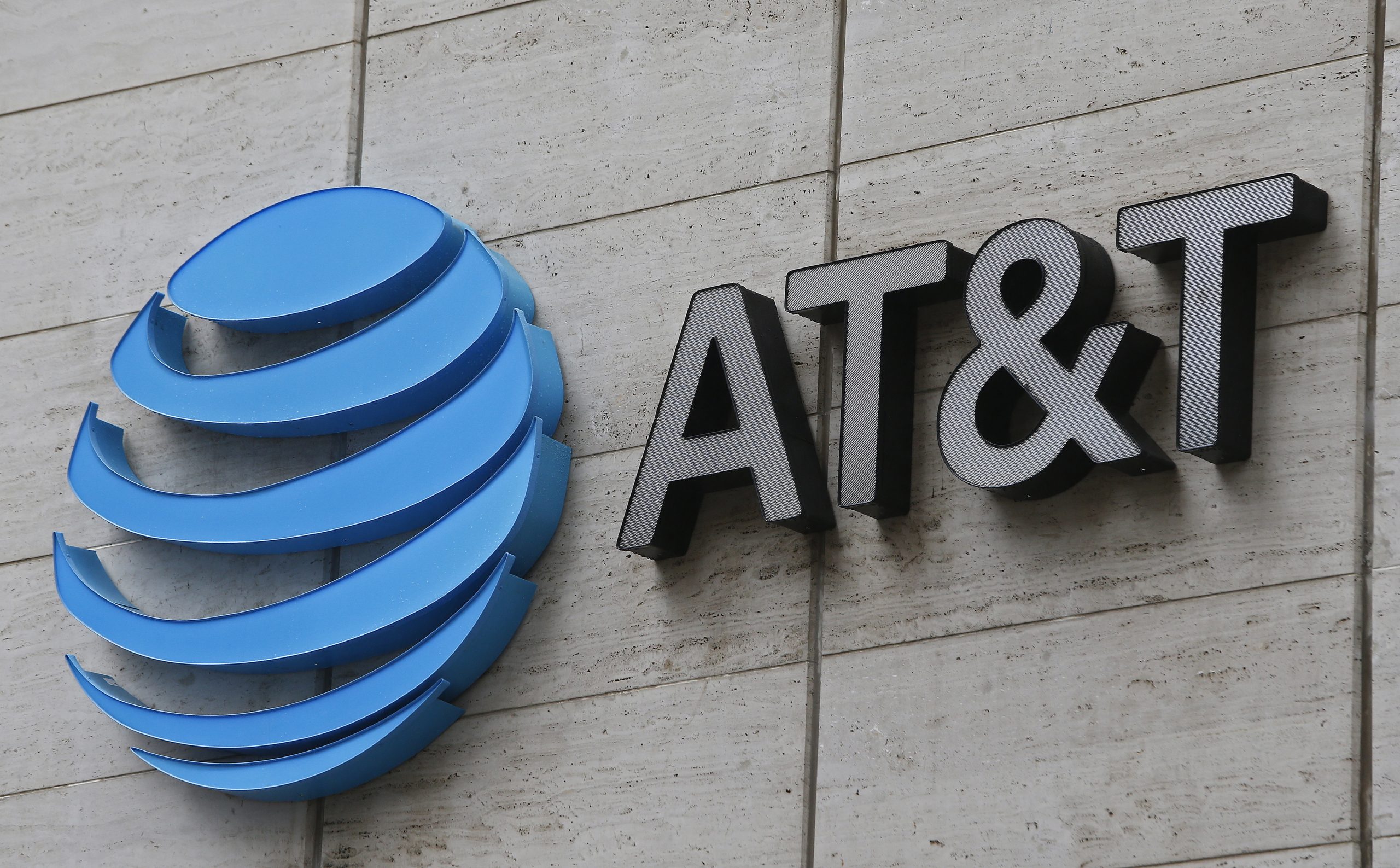 Venezuela: Empresa de telecomunicações AT&T anuncia encerramento imediato das operações no país