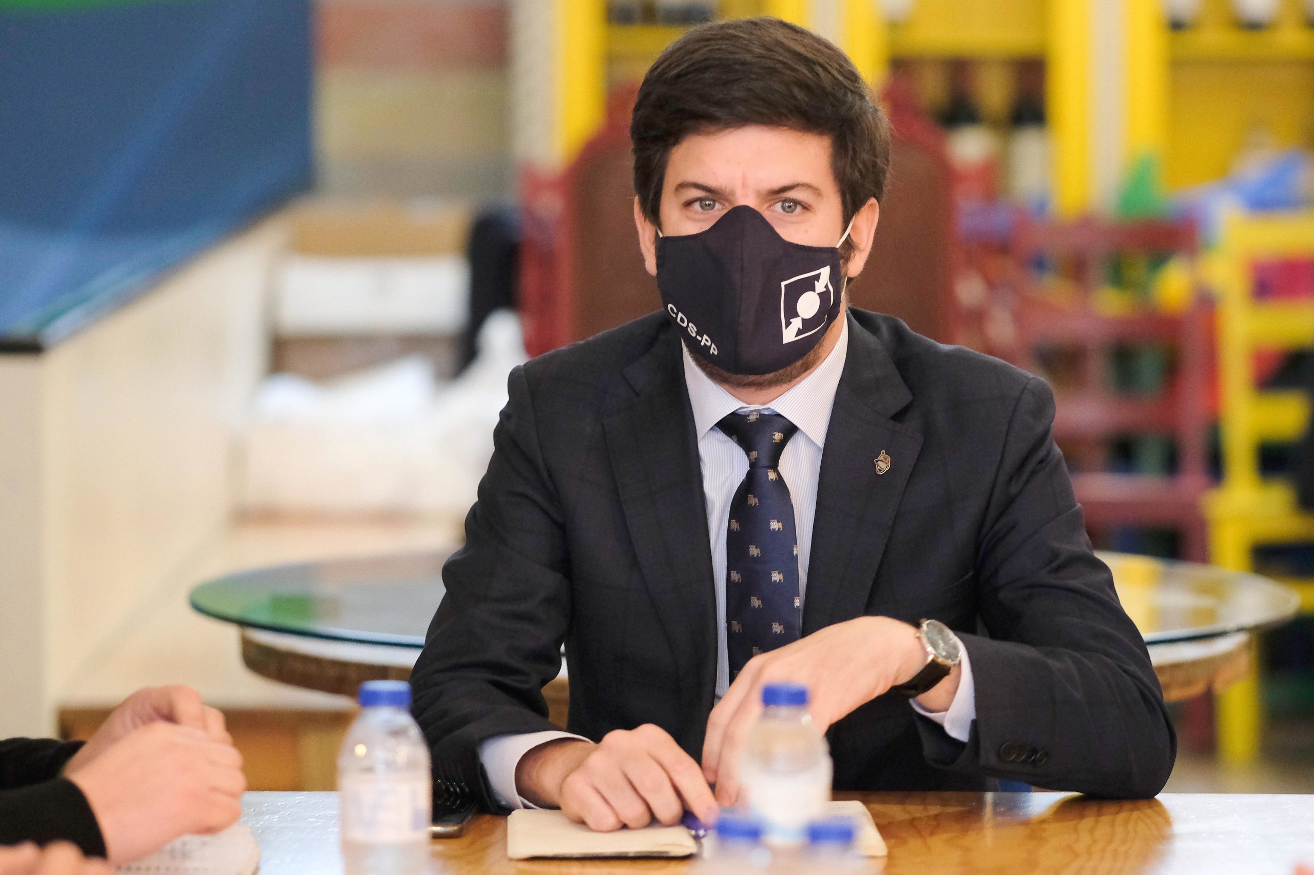 Covid-19: CDS quer reabertura das escolas só depois das férias da Páscoa
