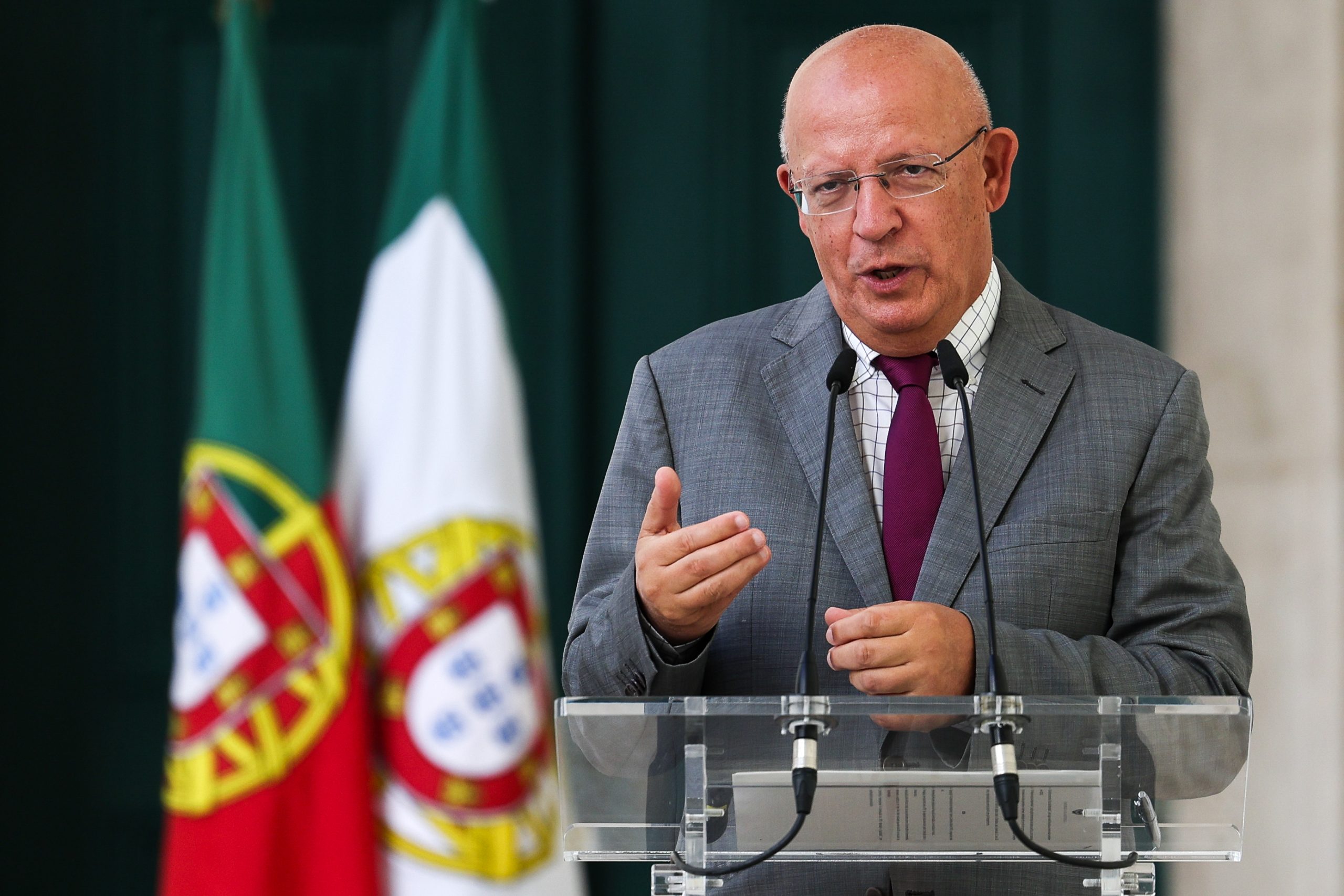 Santos Silva saúda atribuição do Nobel da Paz a Narges Mohammadi