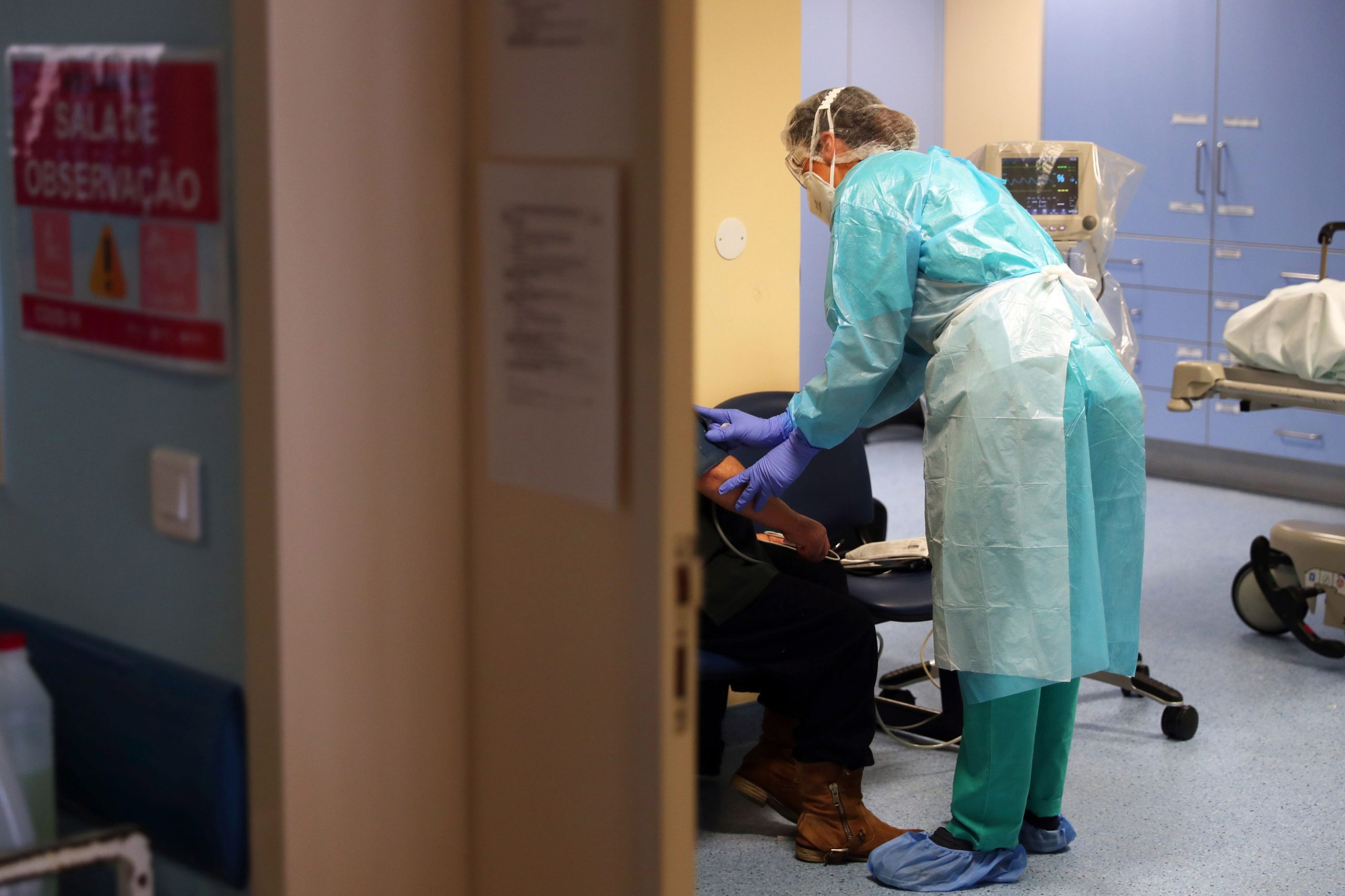 Covid-19: Bastonário dos médicos diz que Portugal está perante “um furacão”