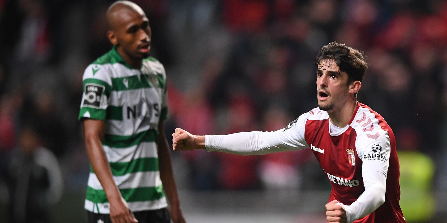 Francisco Trincão assina pelo Sporting