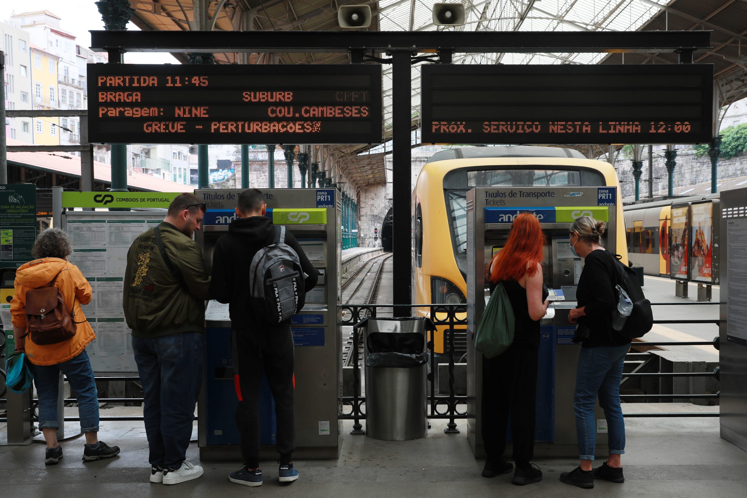 281 comboios suprimidos até às 10:00 devido a greve de trabalhadores das Infraestruturas de Portugal