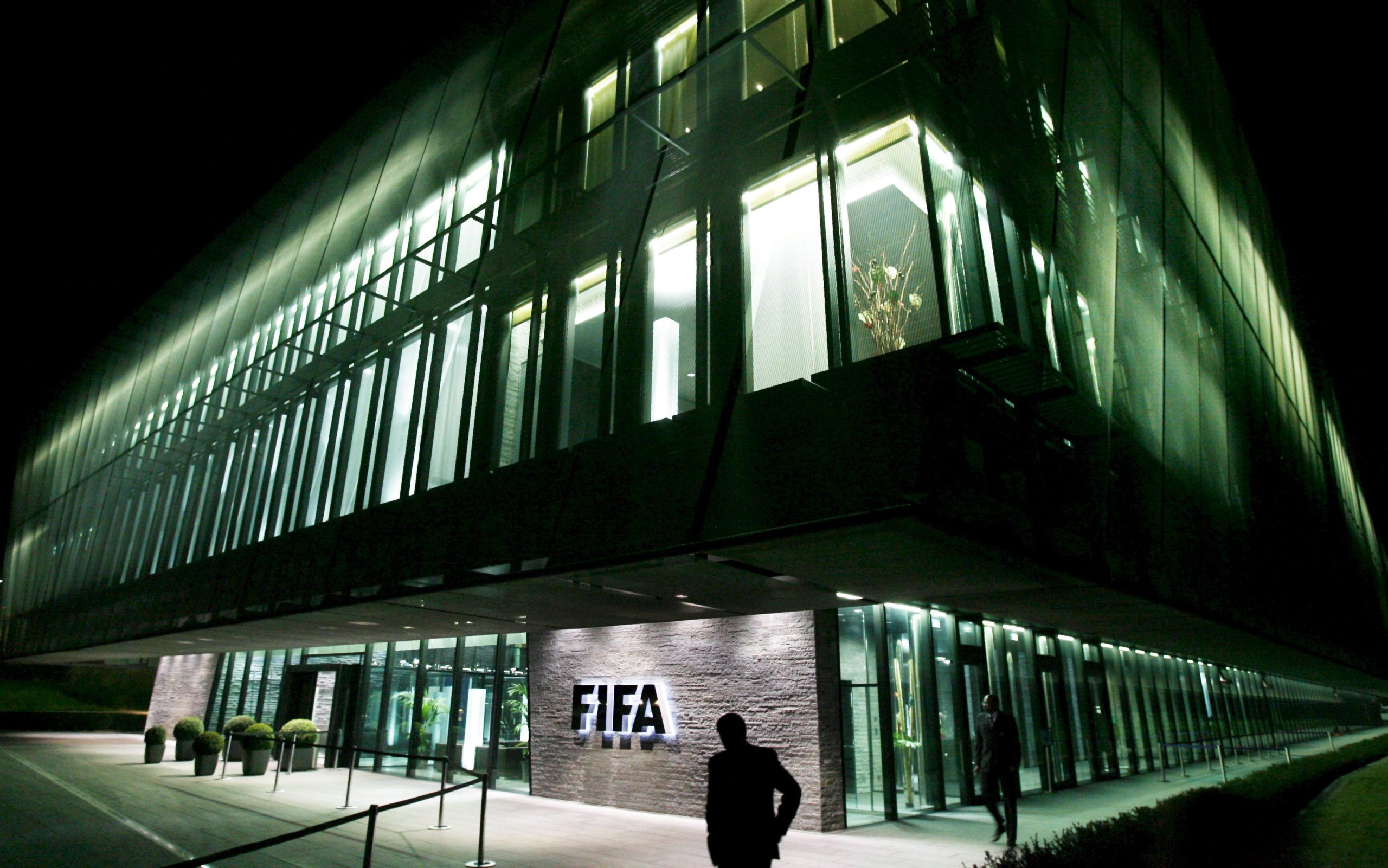 “Menos torneios, mas mais interessantes”. Como vai ser o futebol depois disto tudo? Estas são (algumas) ideias da FIFA