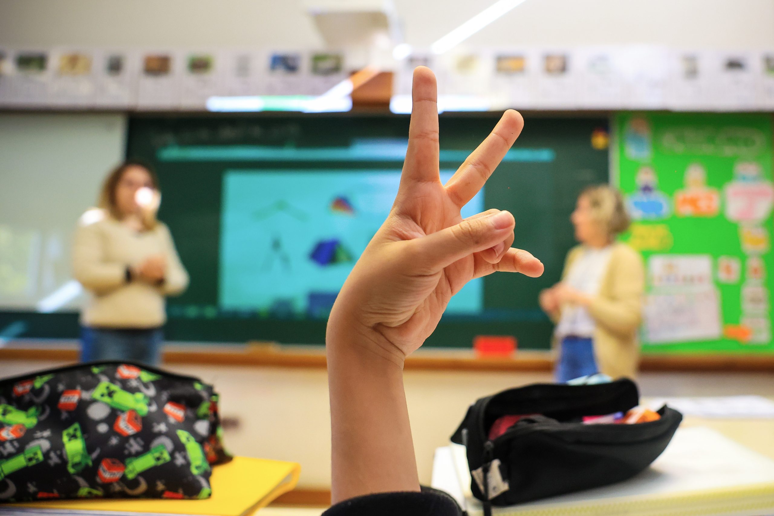 Governo quer menos burocracia nas escolas a partir de setembro e lança desafio a docentes