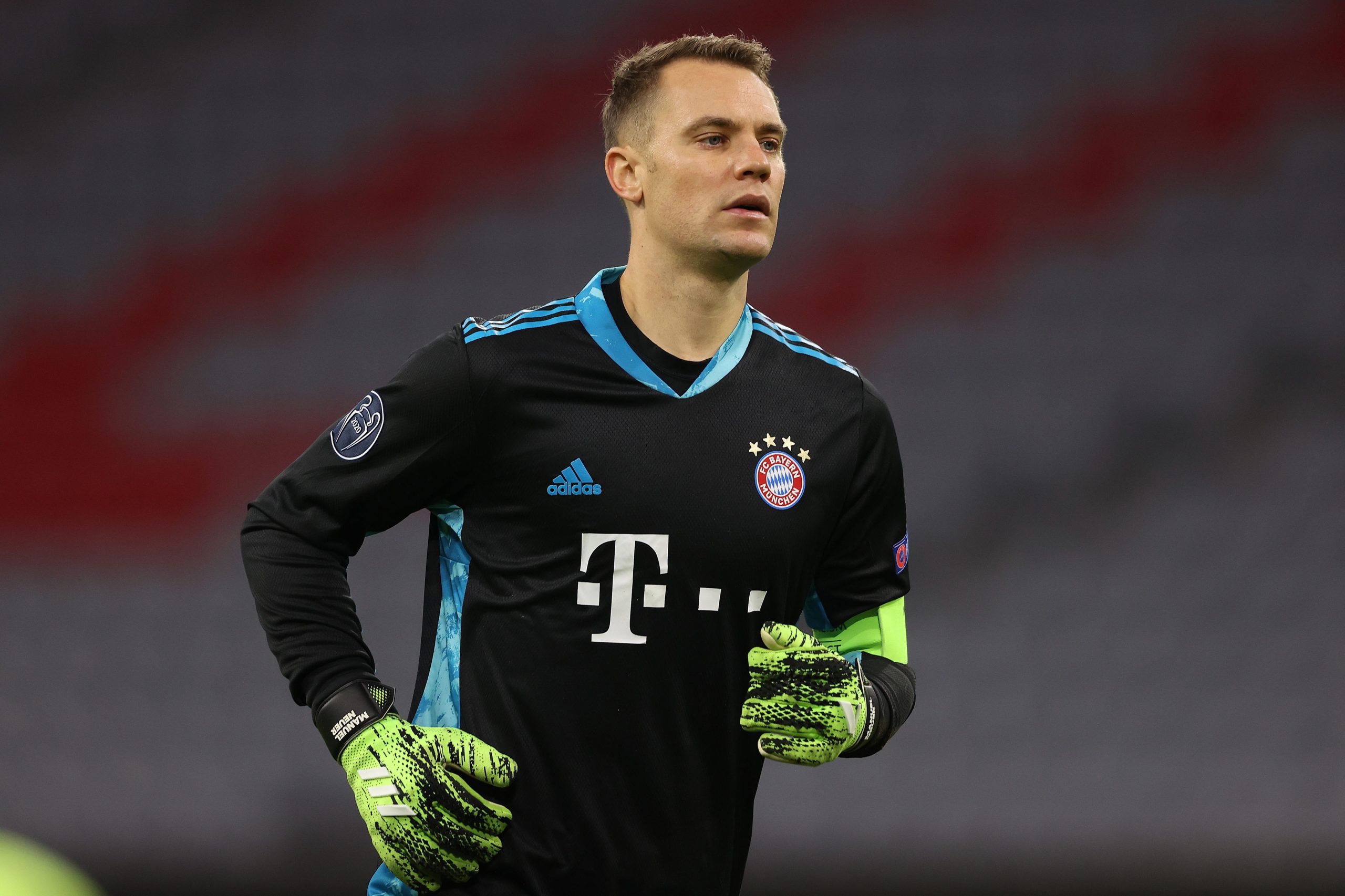 Futebolistas estão a atingir o “limite da carga de trabalho”, avisa Manuel Neuer
