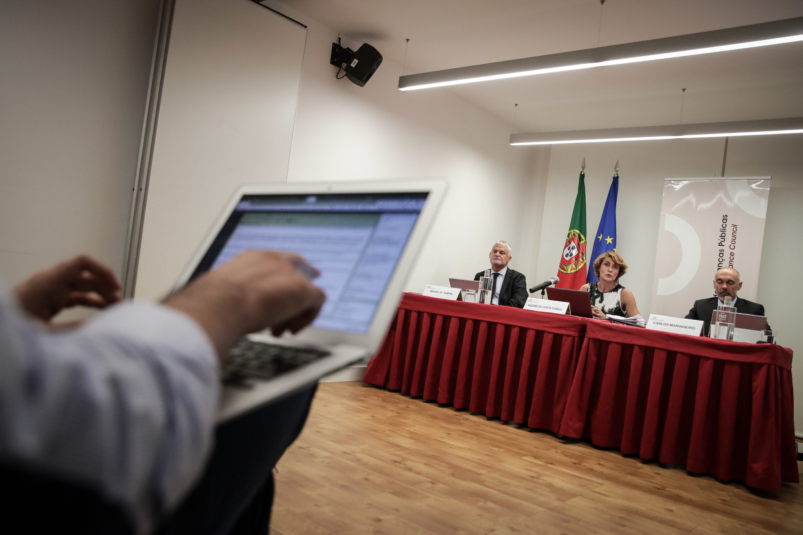 OE2022: Conselho das Finanças Públicas considera cenário macroeconómico globalmente coerente e provável