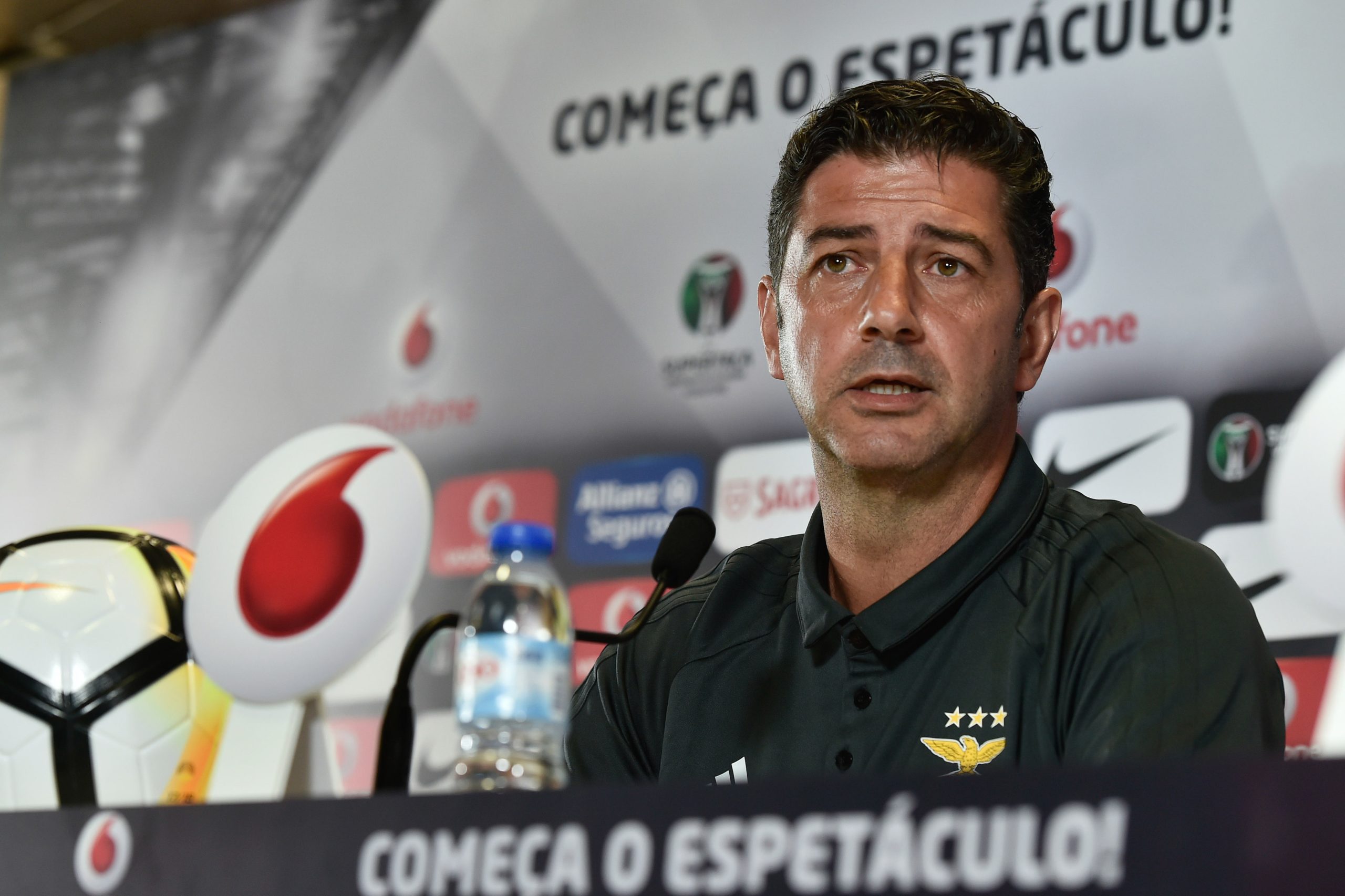 Rui Vitória espera jogo difícil contra Chaves de “grande qualidade”
