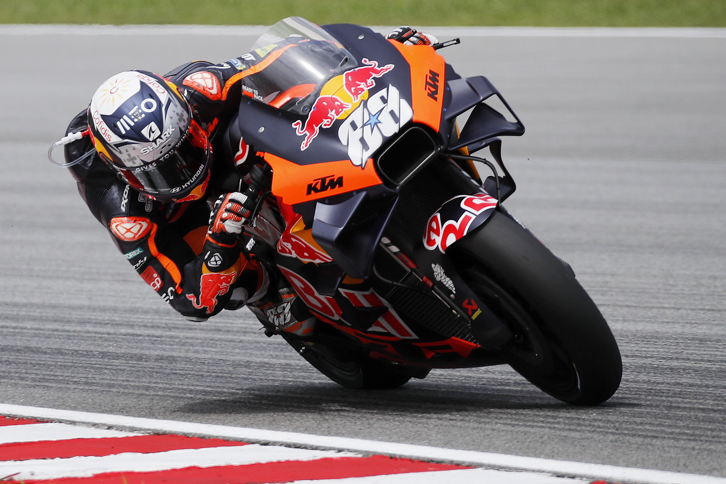 Miguel Oliveira em sexto nos treinos livres para a última corrida de MotoGP