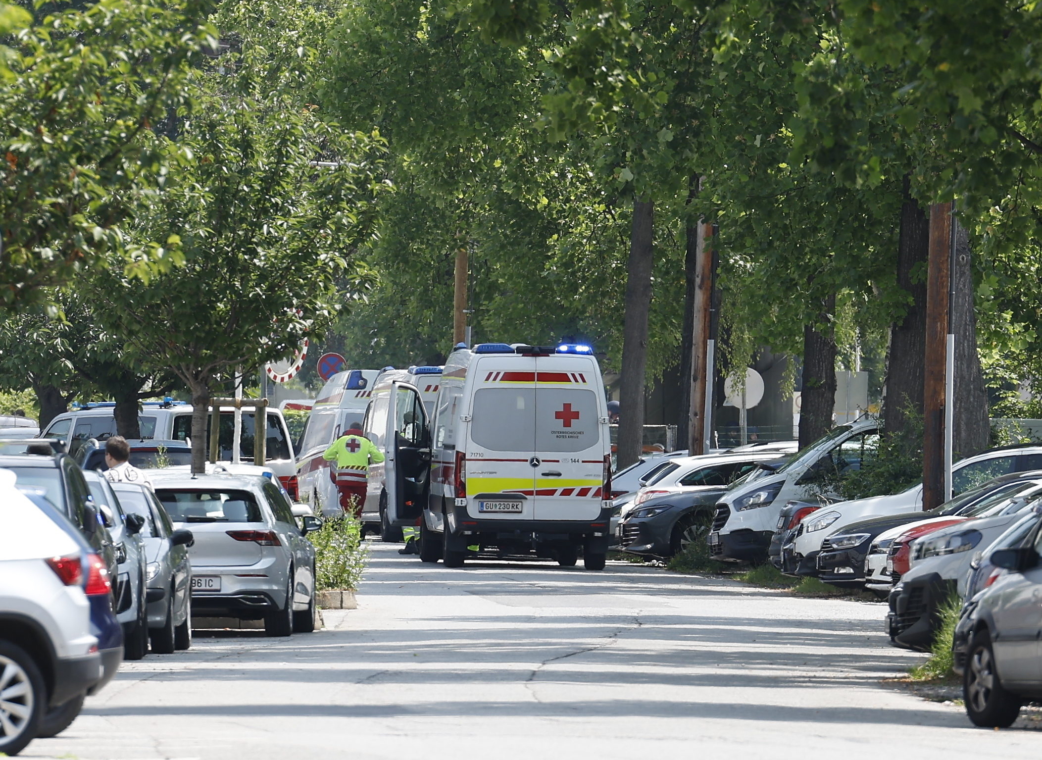 Autor do ataque na Áustria era ex-estudante de 21 anos que tinha duas armas