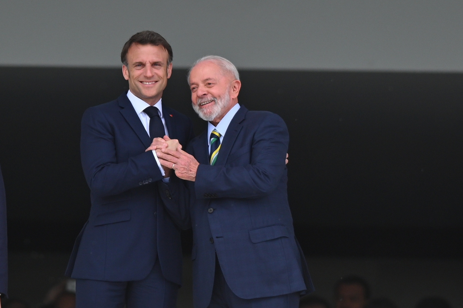 Lula e Macron reforçam diferenças sobre assinatura do acordo UE-Mercosul