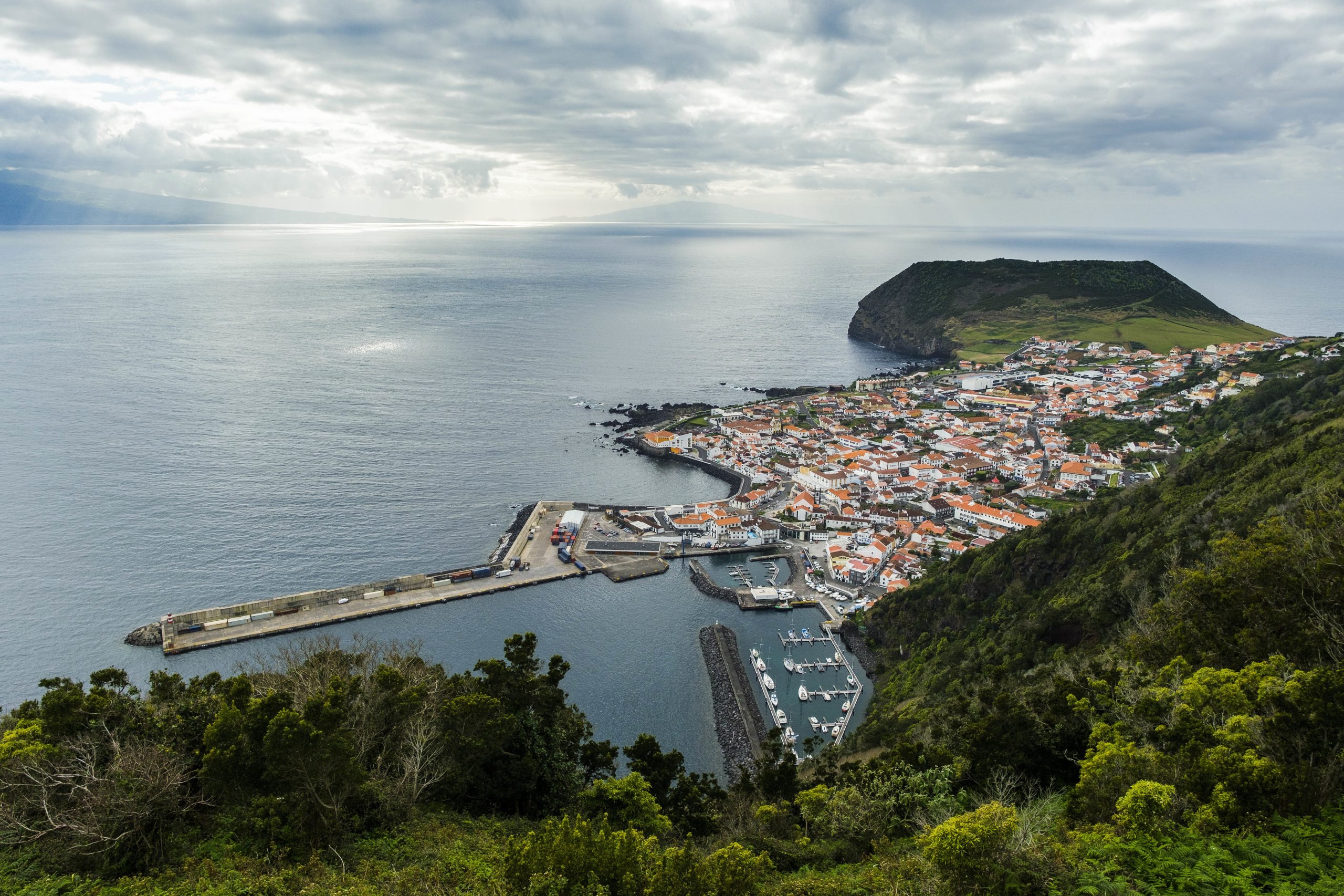 Açores propõem custear até 40% dos salários dos jornalistas até 1.500 euros