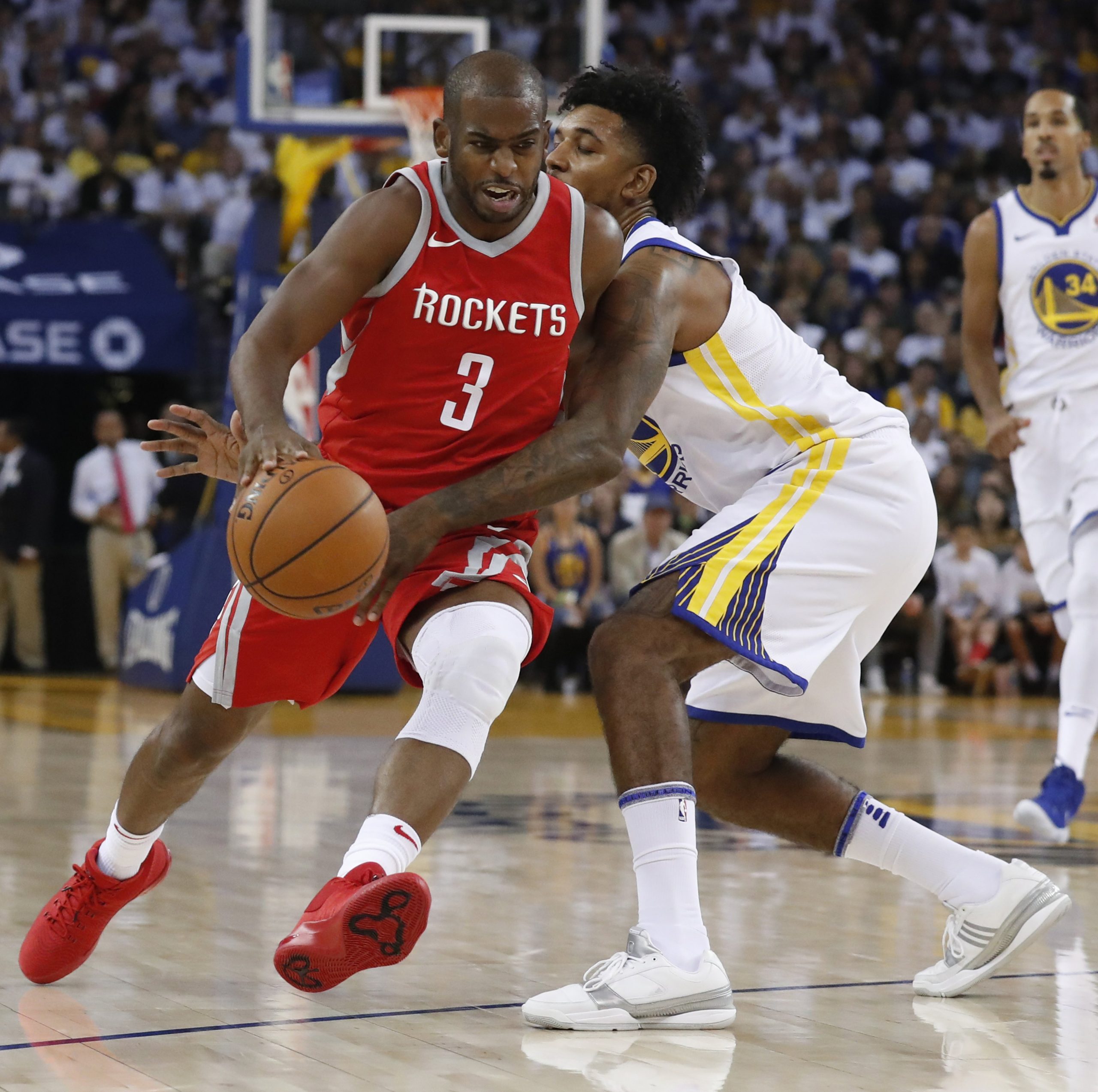NBA: Chris Paul renova com os Houston Rockets