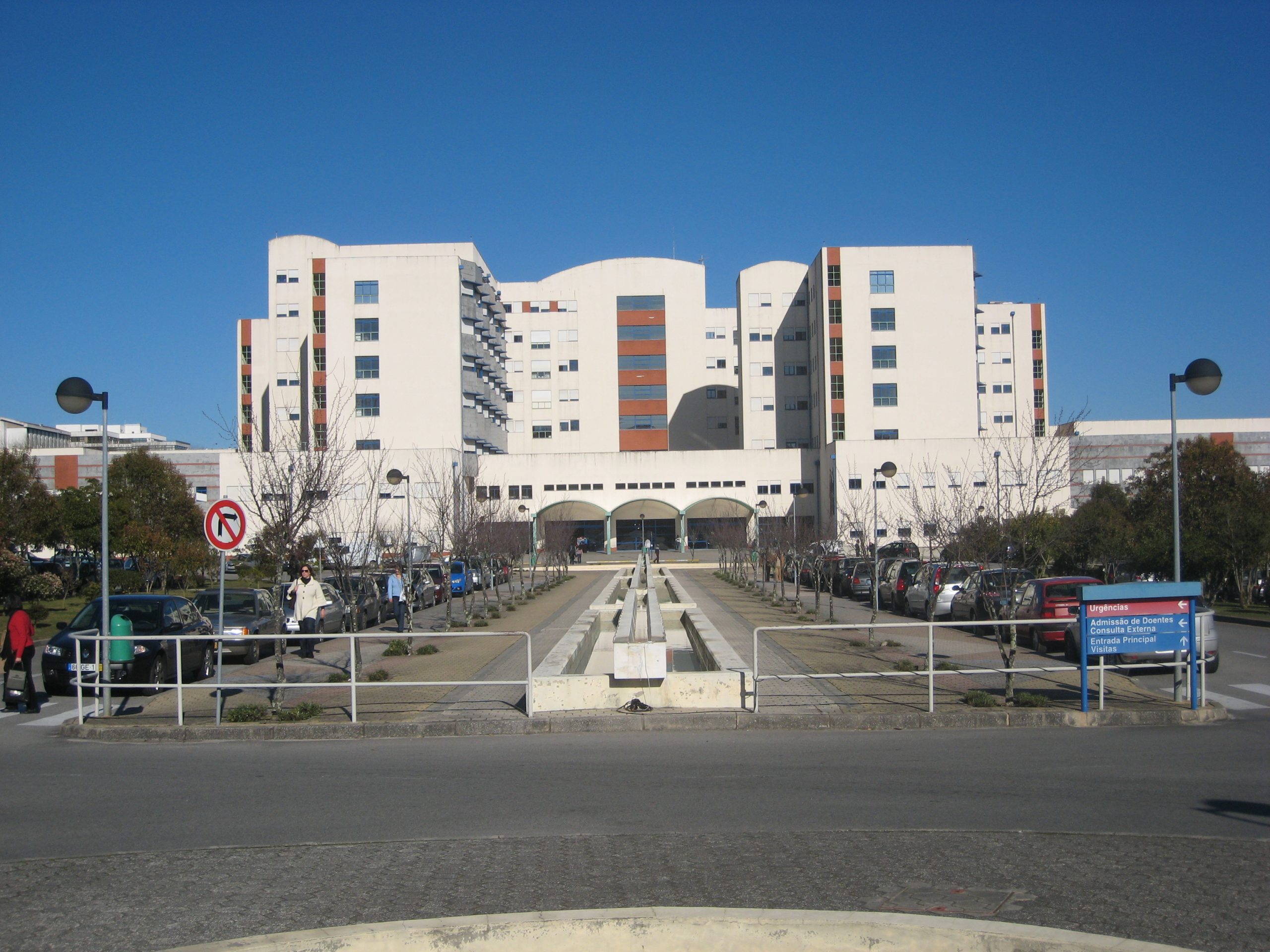 Covid-19: Hospital de Viseu regista dois surtos entre profissionais e utentes