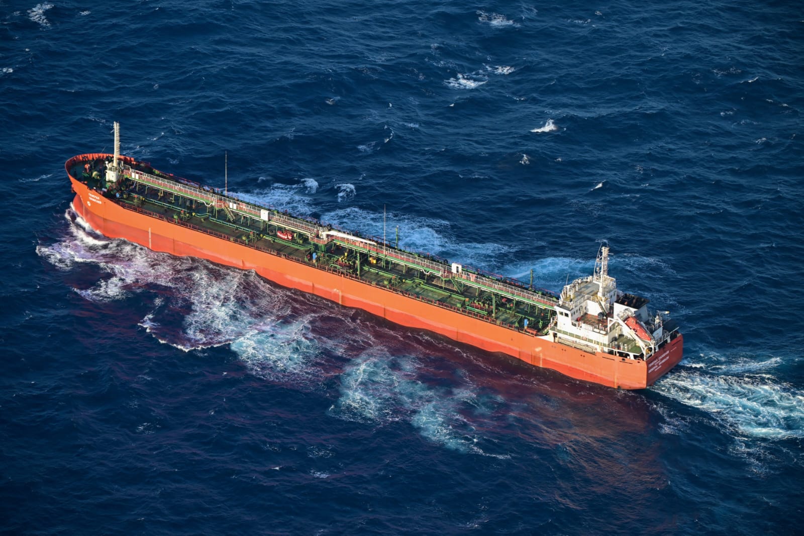Três navios russos foram escoltados pela Força Aérea em águas nacionais esta semana