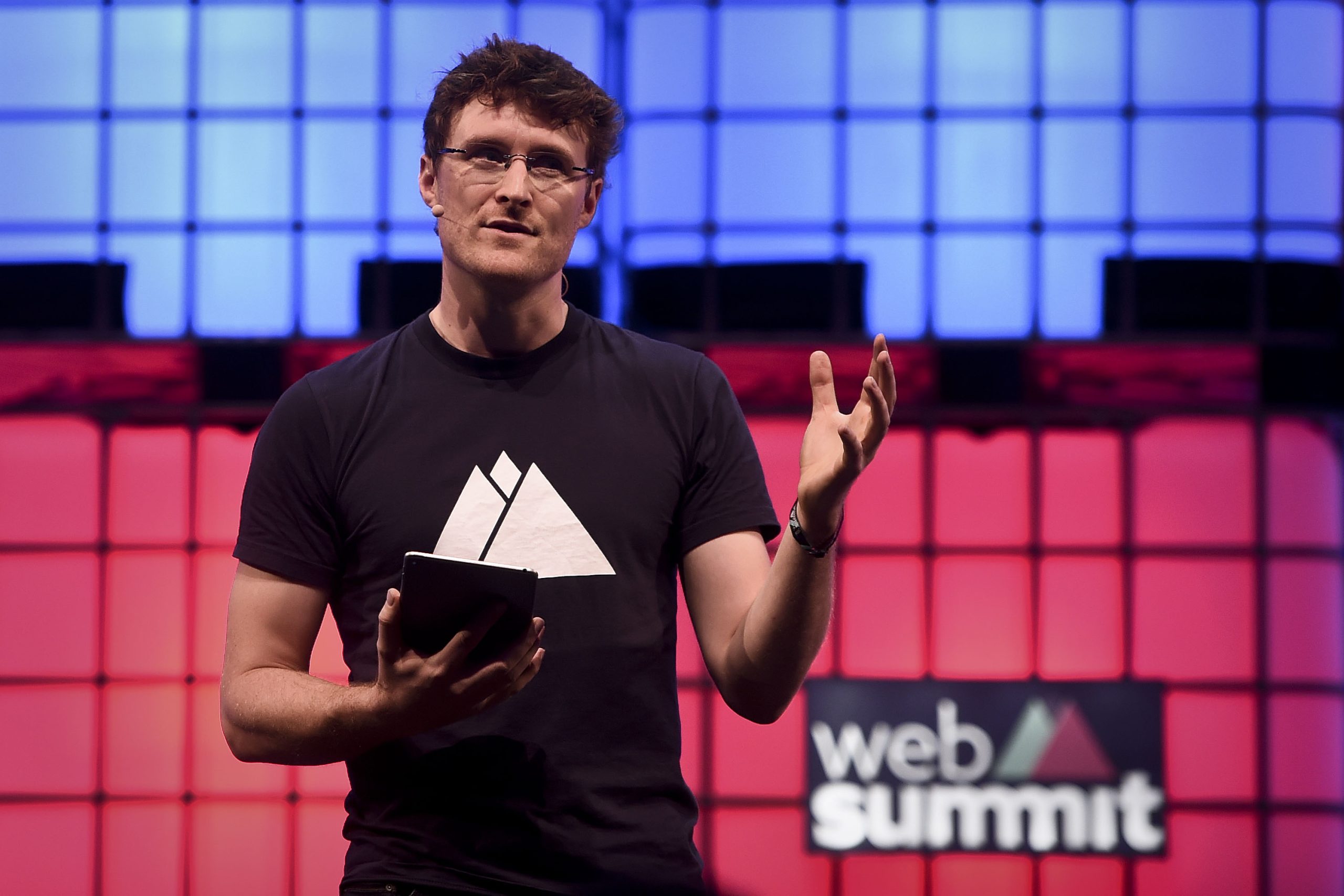 Web Summit: “Problema técnico” no telemóvel de Cosgrave esteve na origem da falha de ‘wifi’