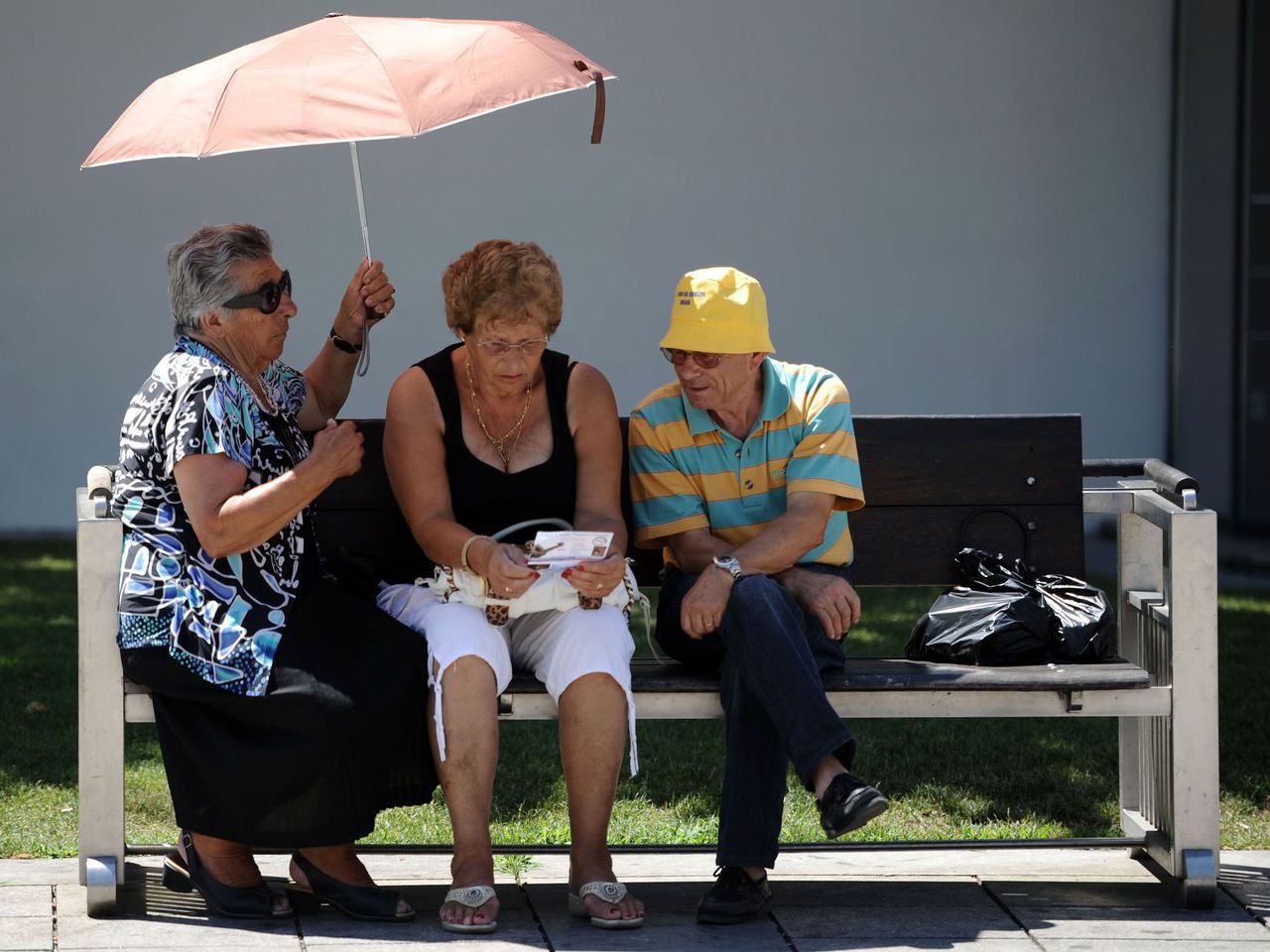 Diretor-geral da Saúde determina visita de delegados a lares de idosos devido a calor