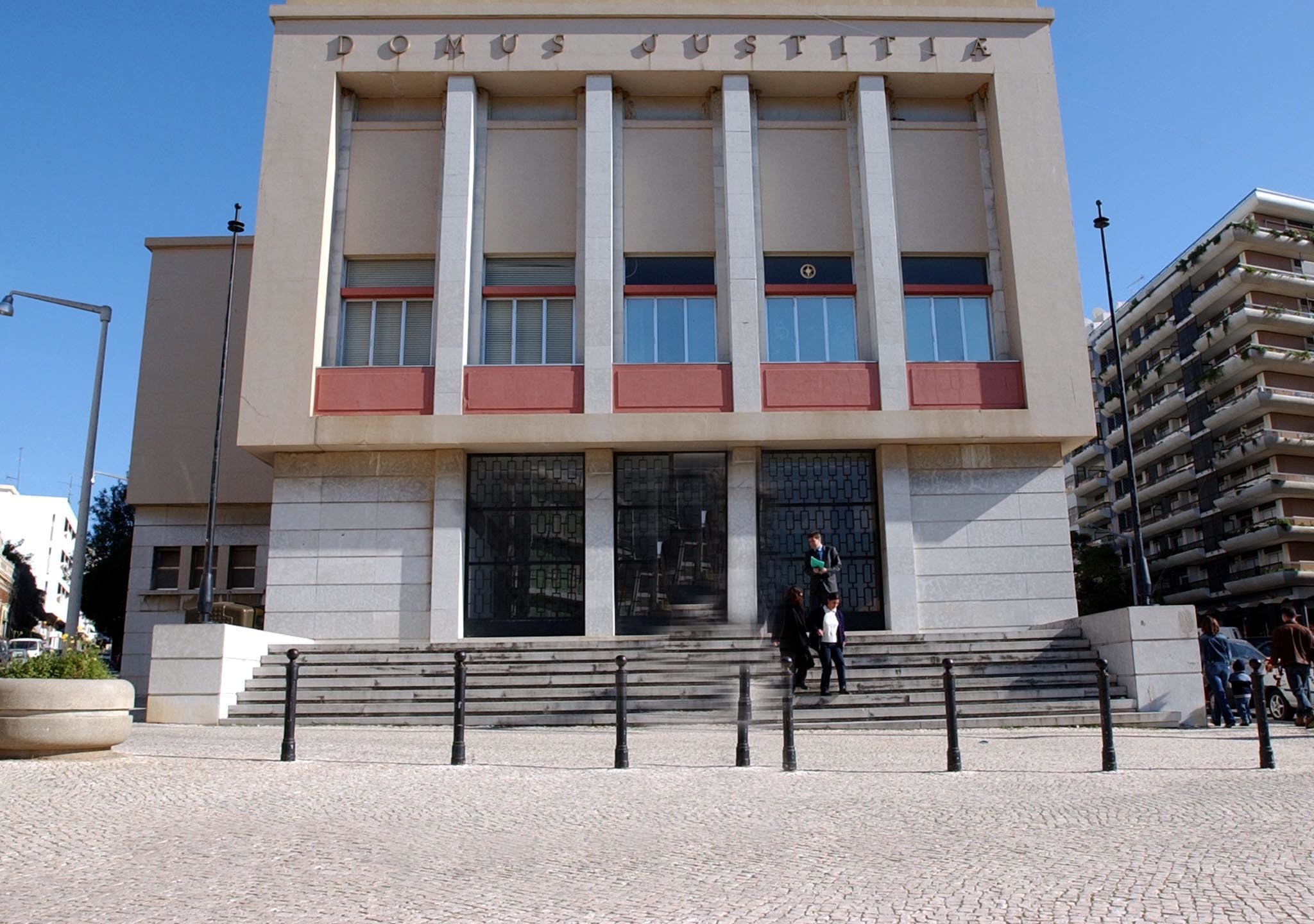 Prisão preventiva para suspeito de pornografia de menores detido em Faro