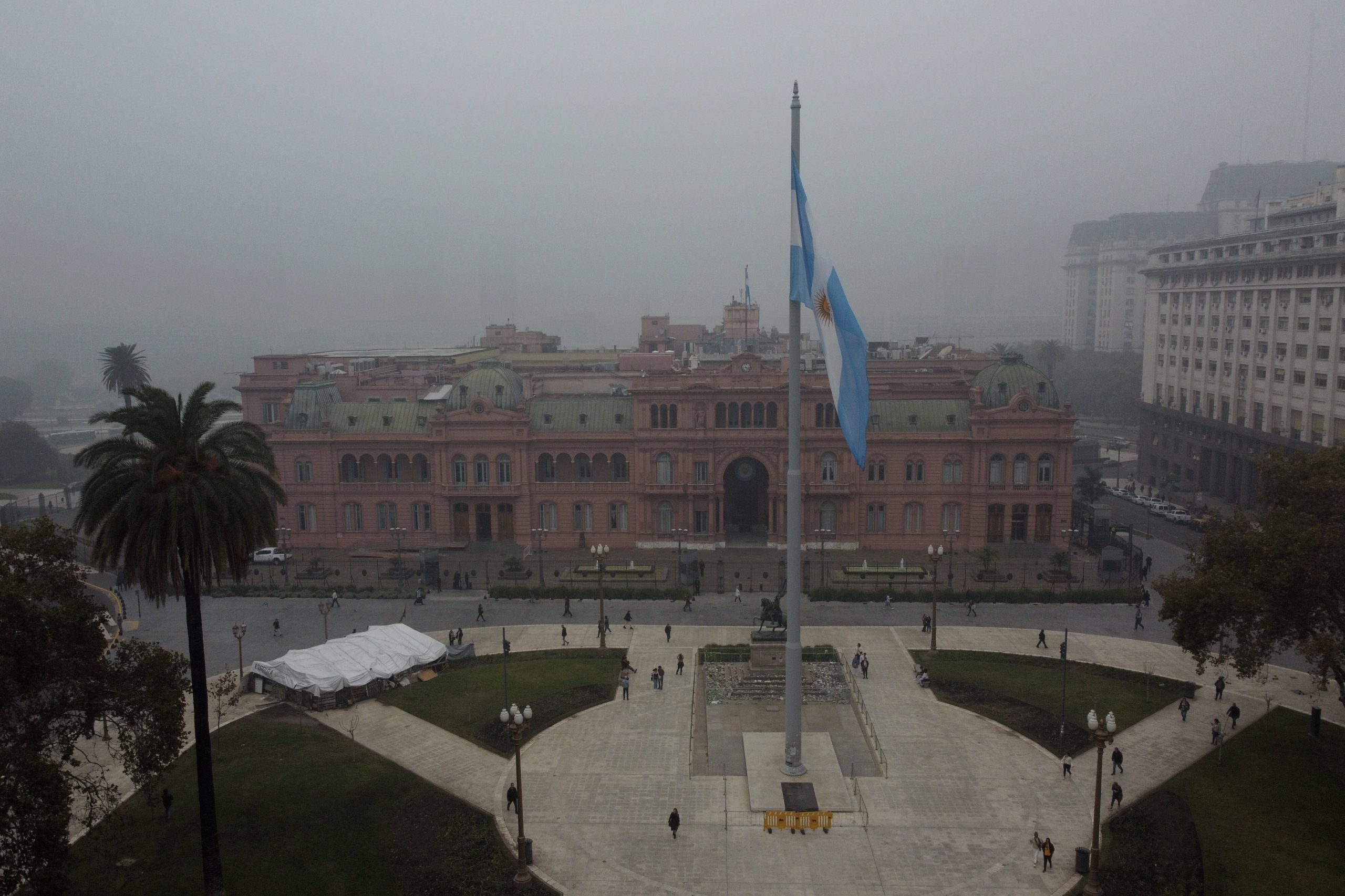 Argentina vota hoje nas primárias para definir candidatos às eleições de outubro