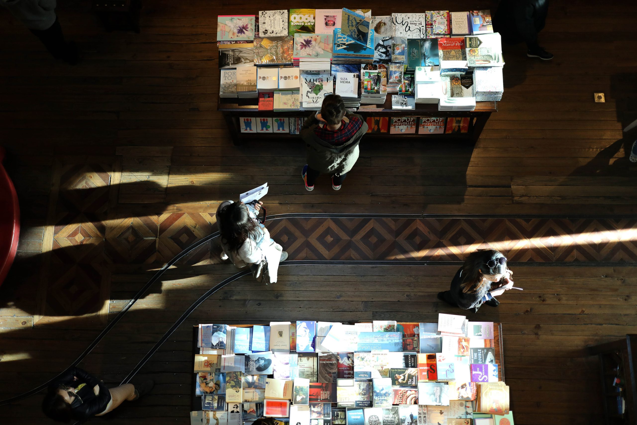 Livraria Lello e Revista Time fazem projeto de homenagem aos prémios Nobel da Literatura
