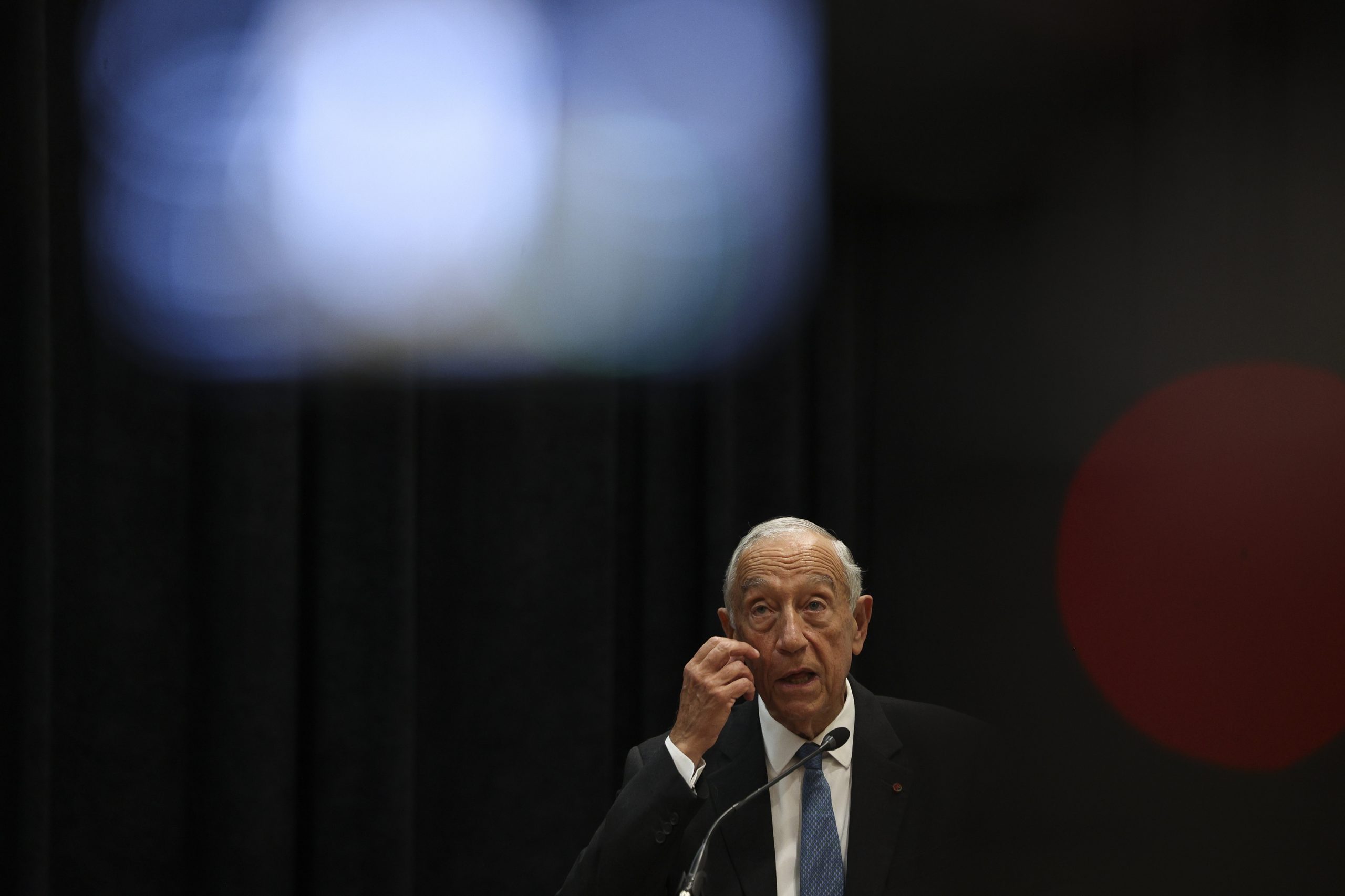 Marcelo assinala maioria absoluta do PSD e CDS e evita leituras nacionais