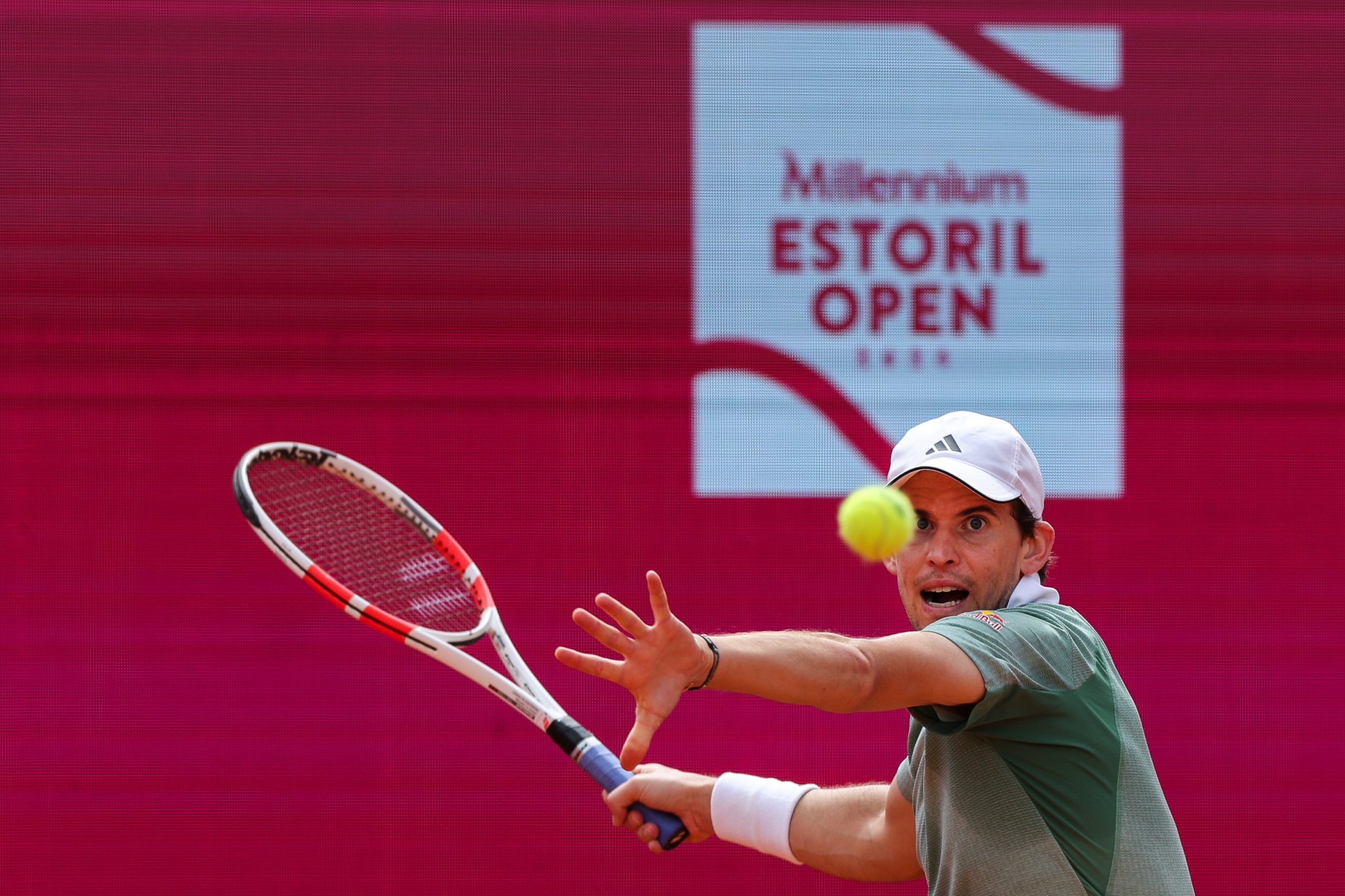 Arranque do segundo dia do Estoril Open afetado pela chuva