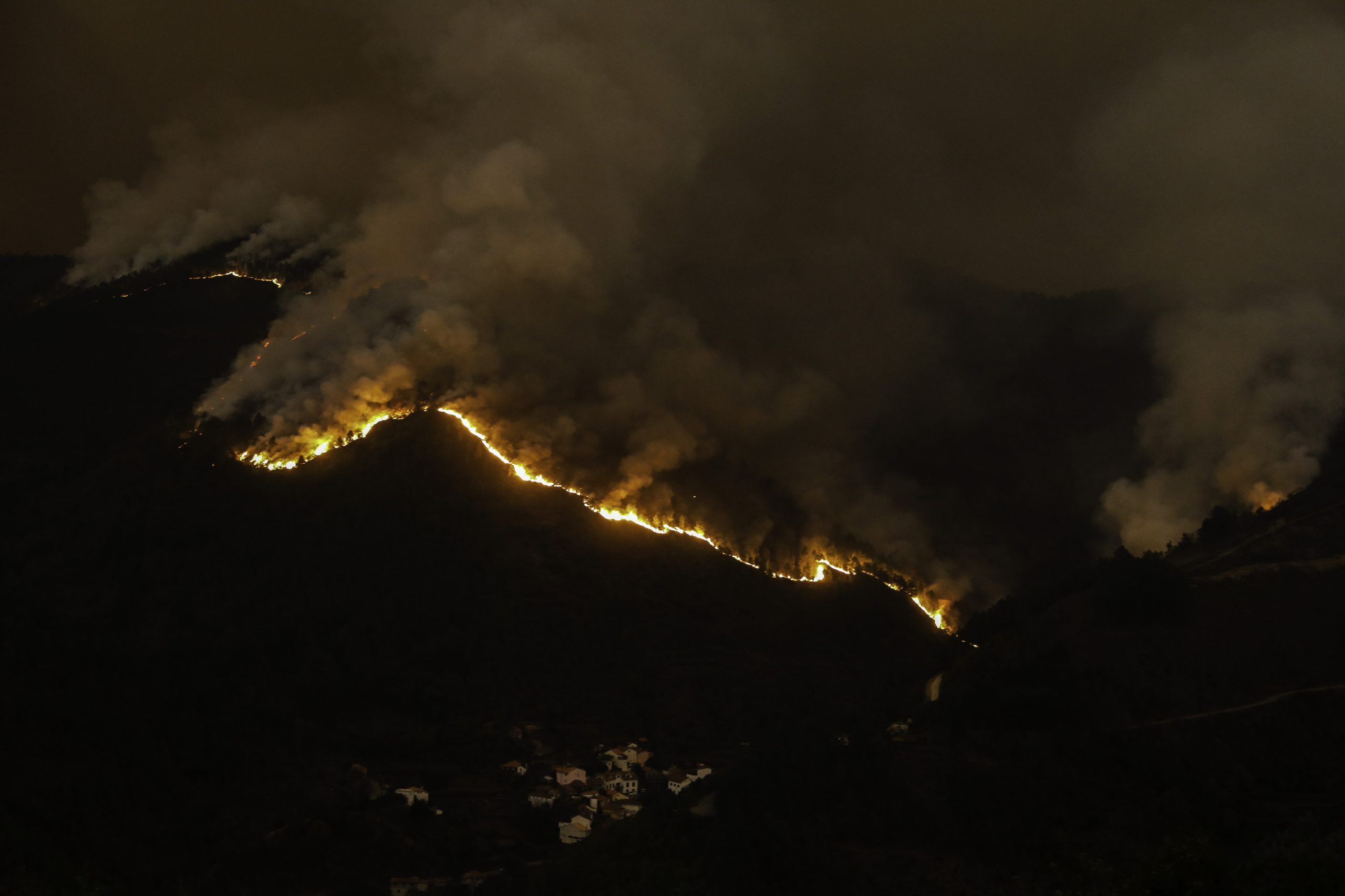Fogo destruiu centenas de casas na Pampilhosa da Serra