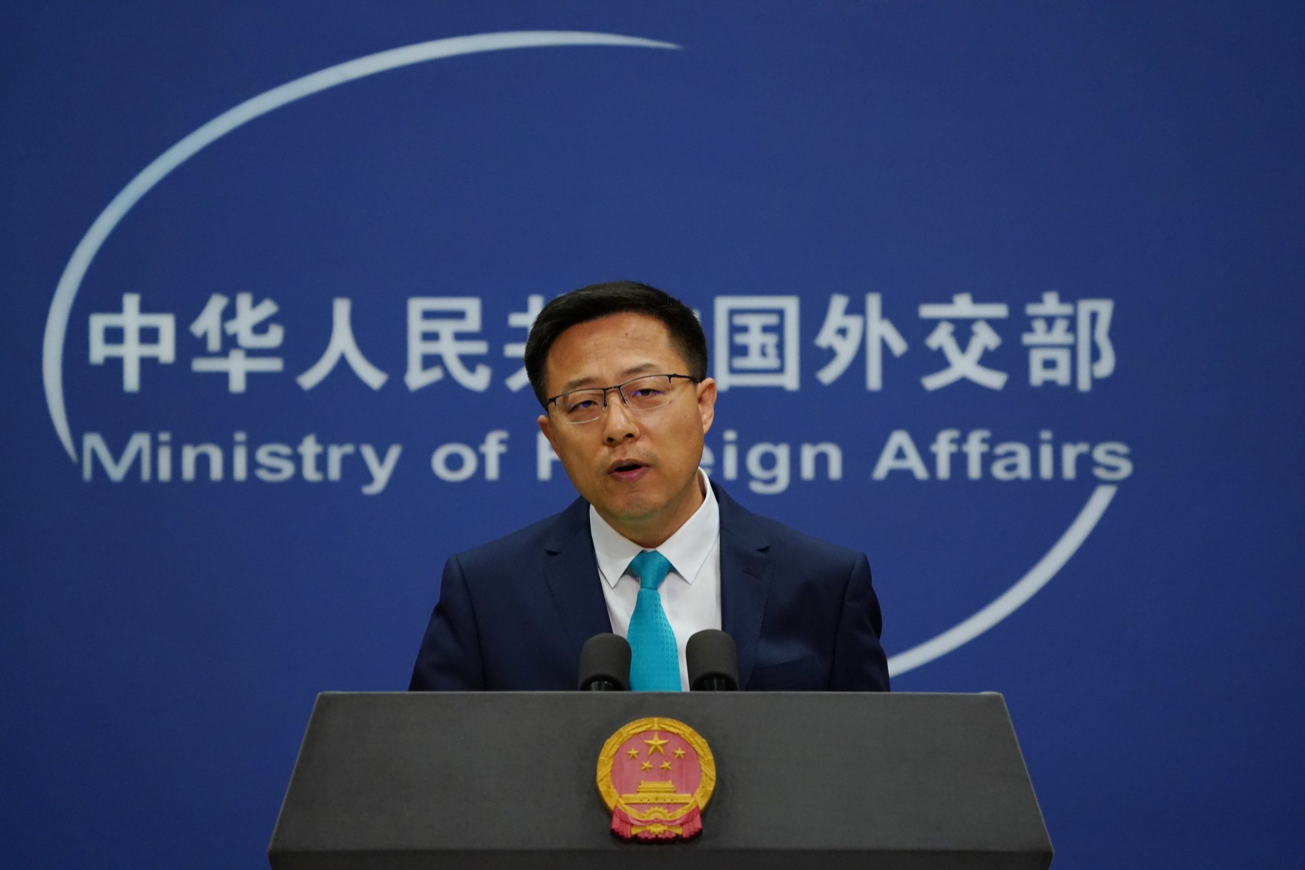 China retalia contra quatro meios de comunicação dos Estados Unidos