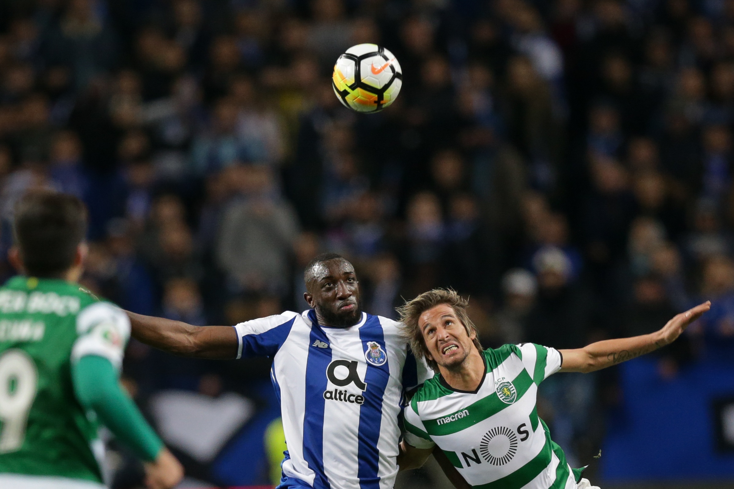 Sporting: Fábio Coentrão falha jogo com Tondela por castigo da Taça