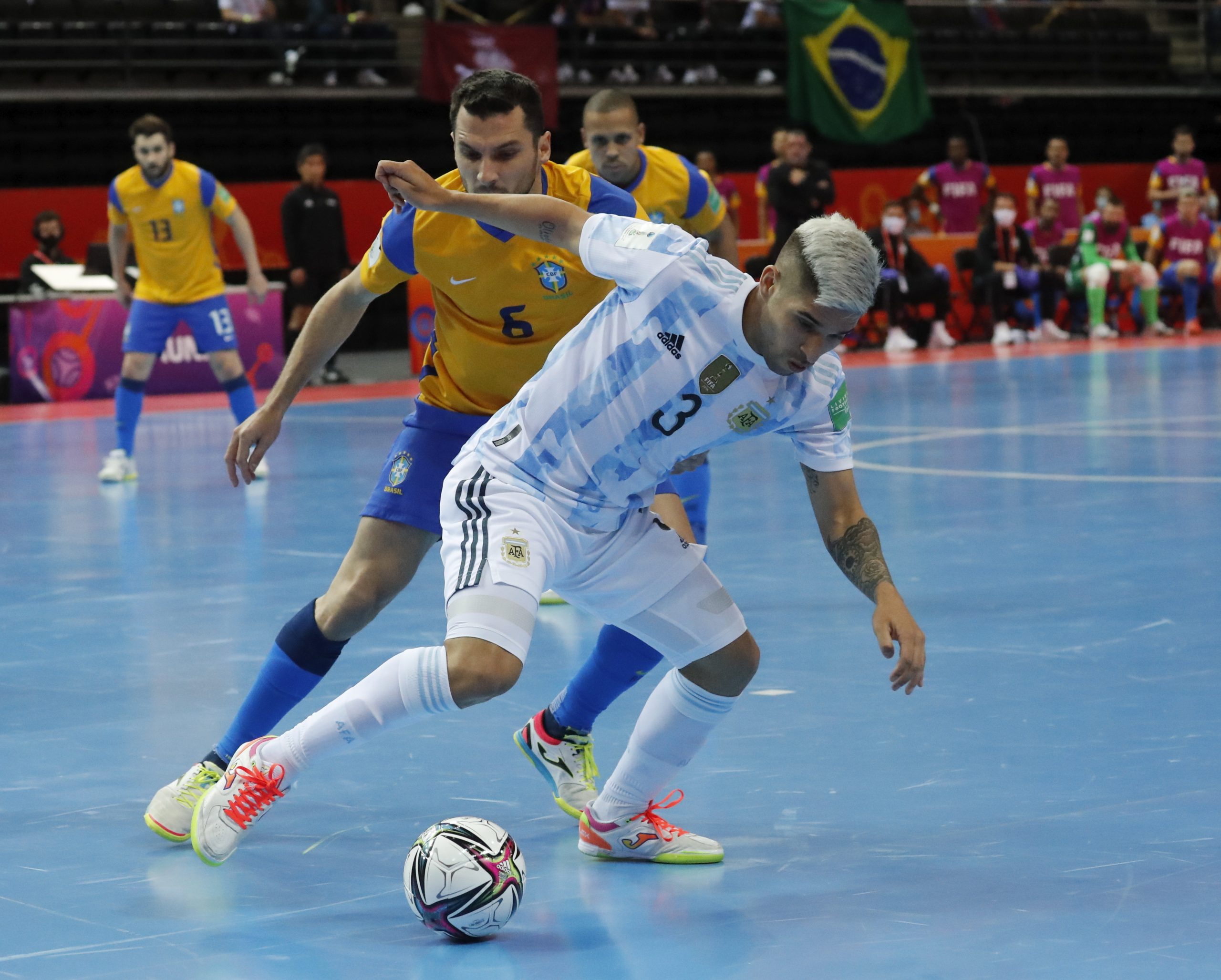 Futsal. Campeã Argentina derrota Brasil e está na final