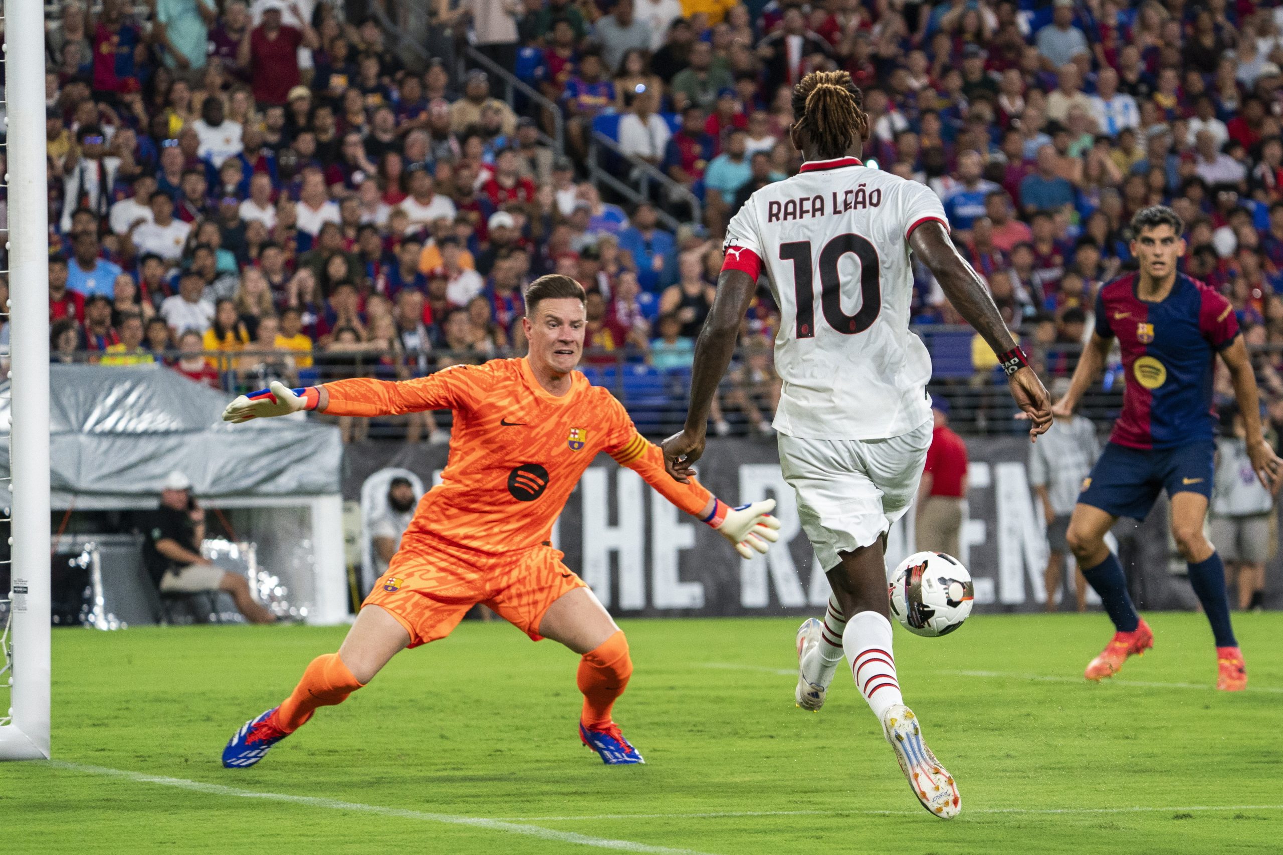 AC Milan de Paulo Fonseca e com Rafael Leão vence ‘Barça’ nos penáltis