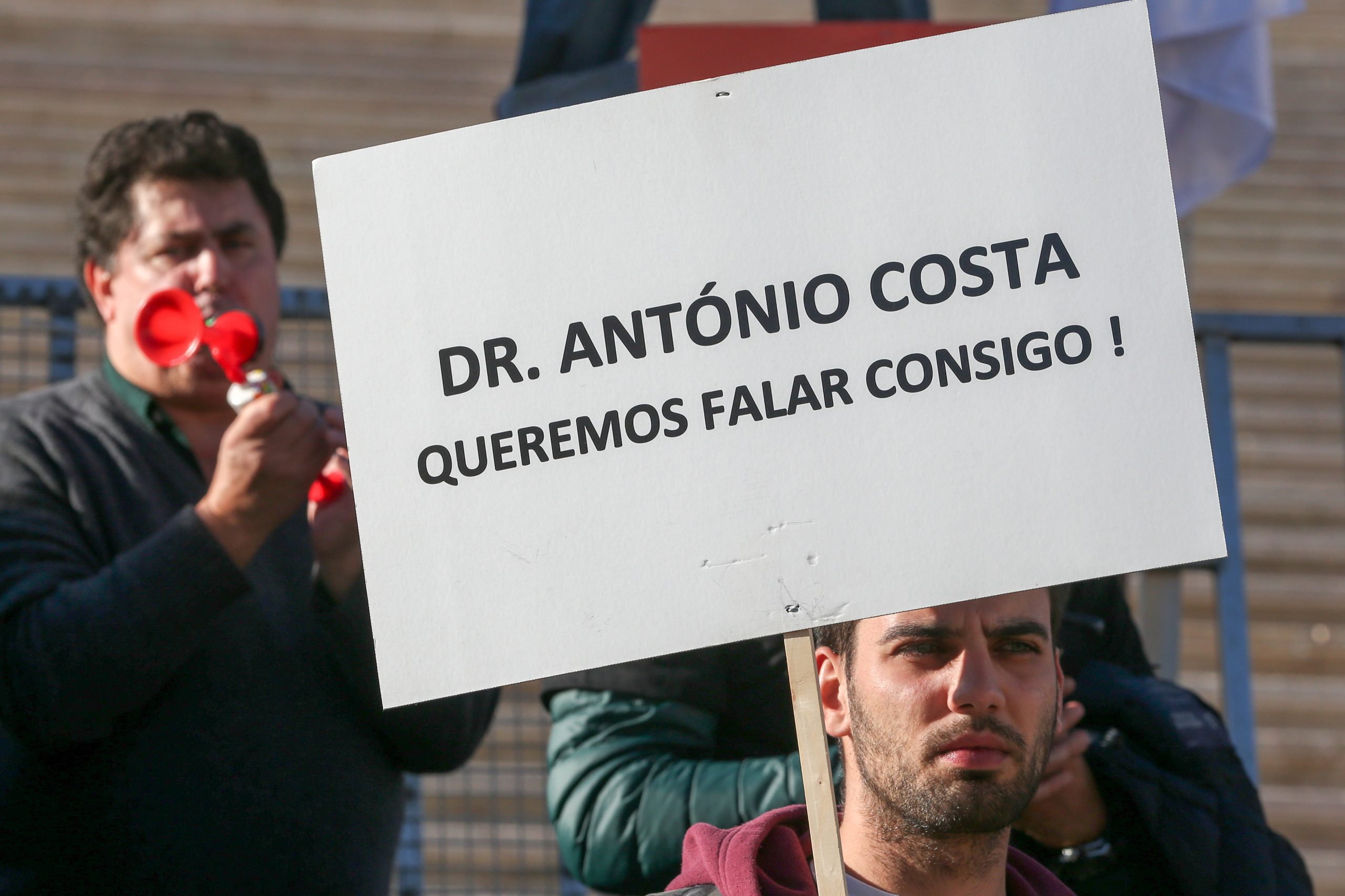Governo reúne-se hoje com lesados do Banif e CMVM