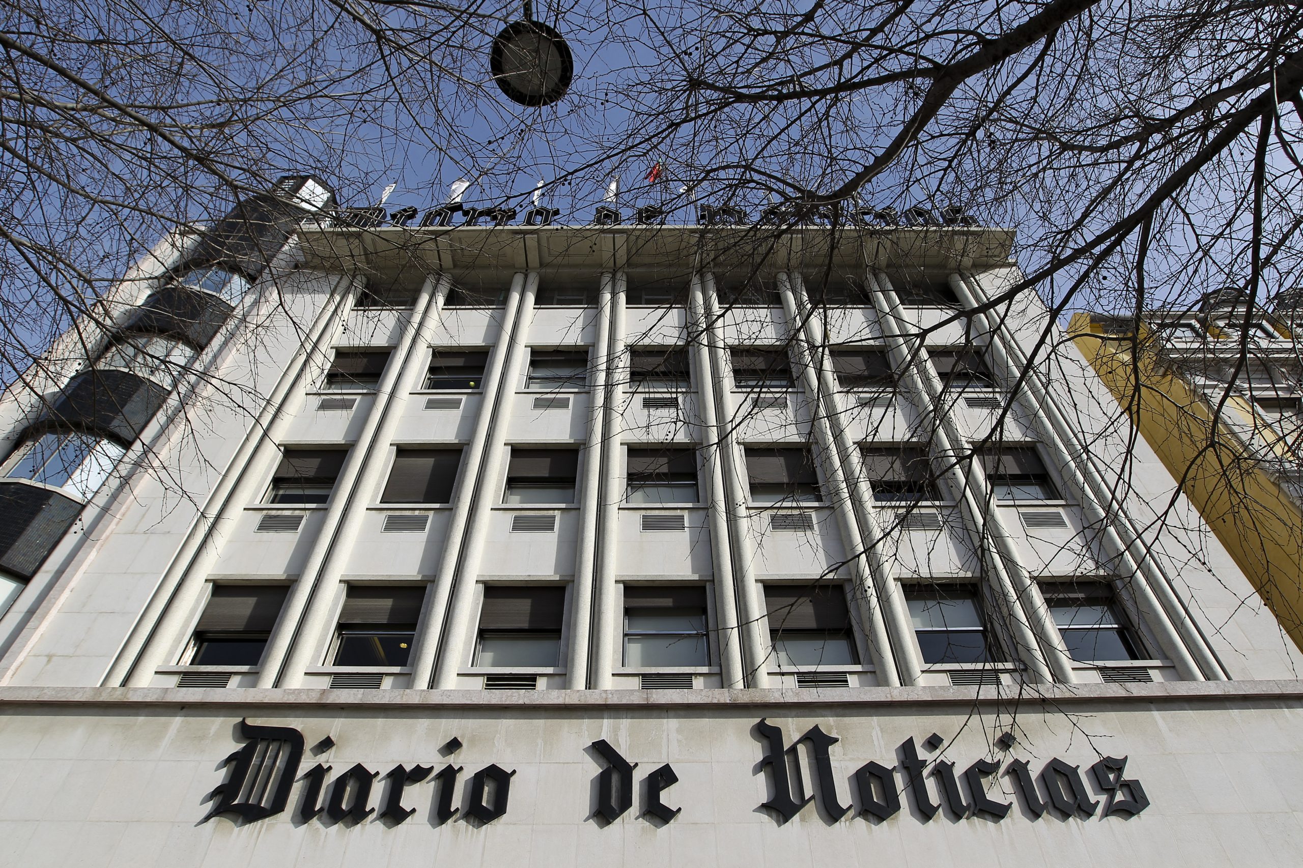 Eanes e Sampaio subscrevem apelo para a classificação do arquivo do DN