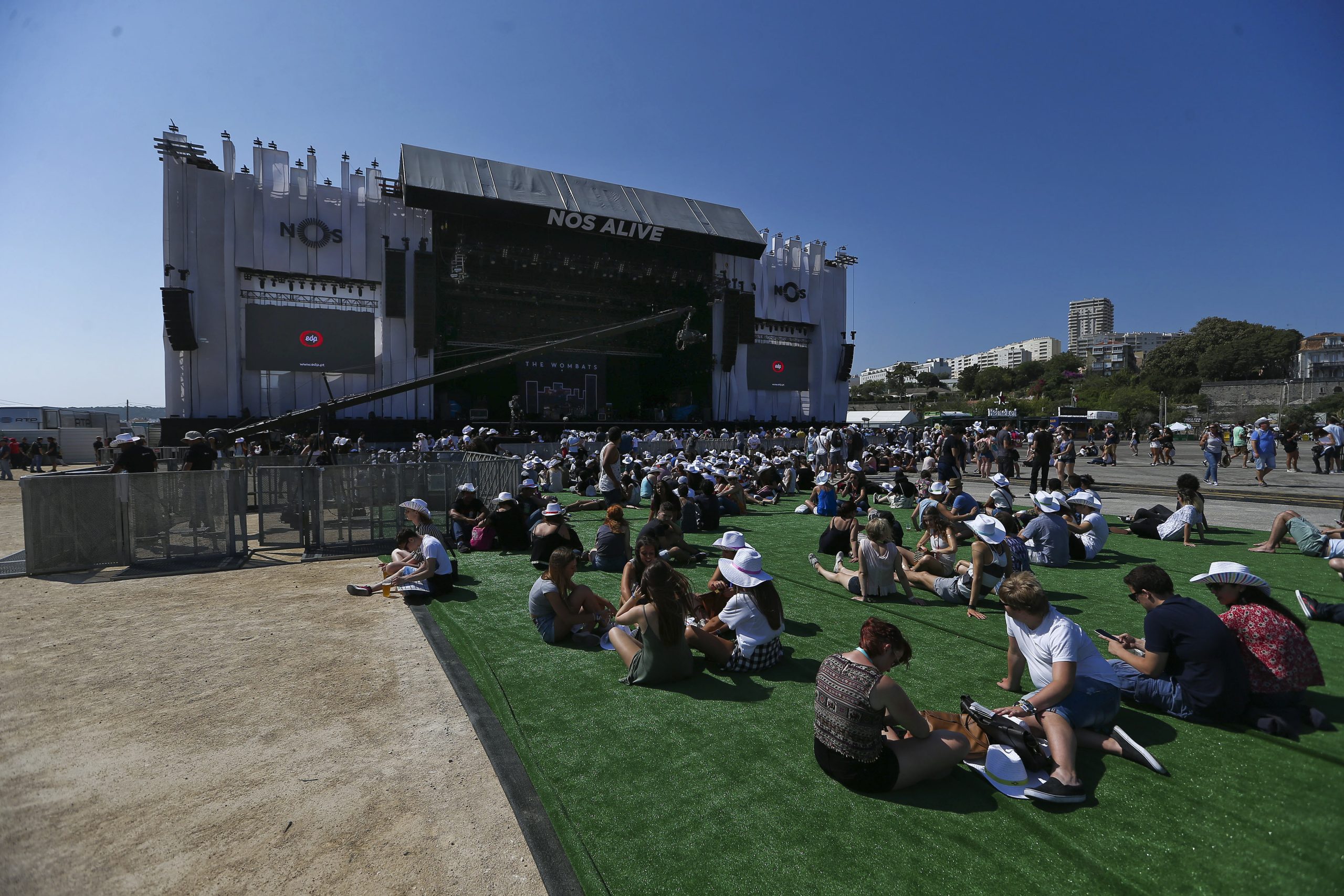Não são só os festivais de música que estão proibidos até 30 de setembro. Governo impede também espetáculos de natureza similar