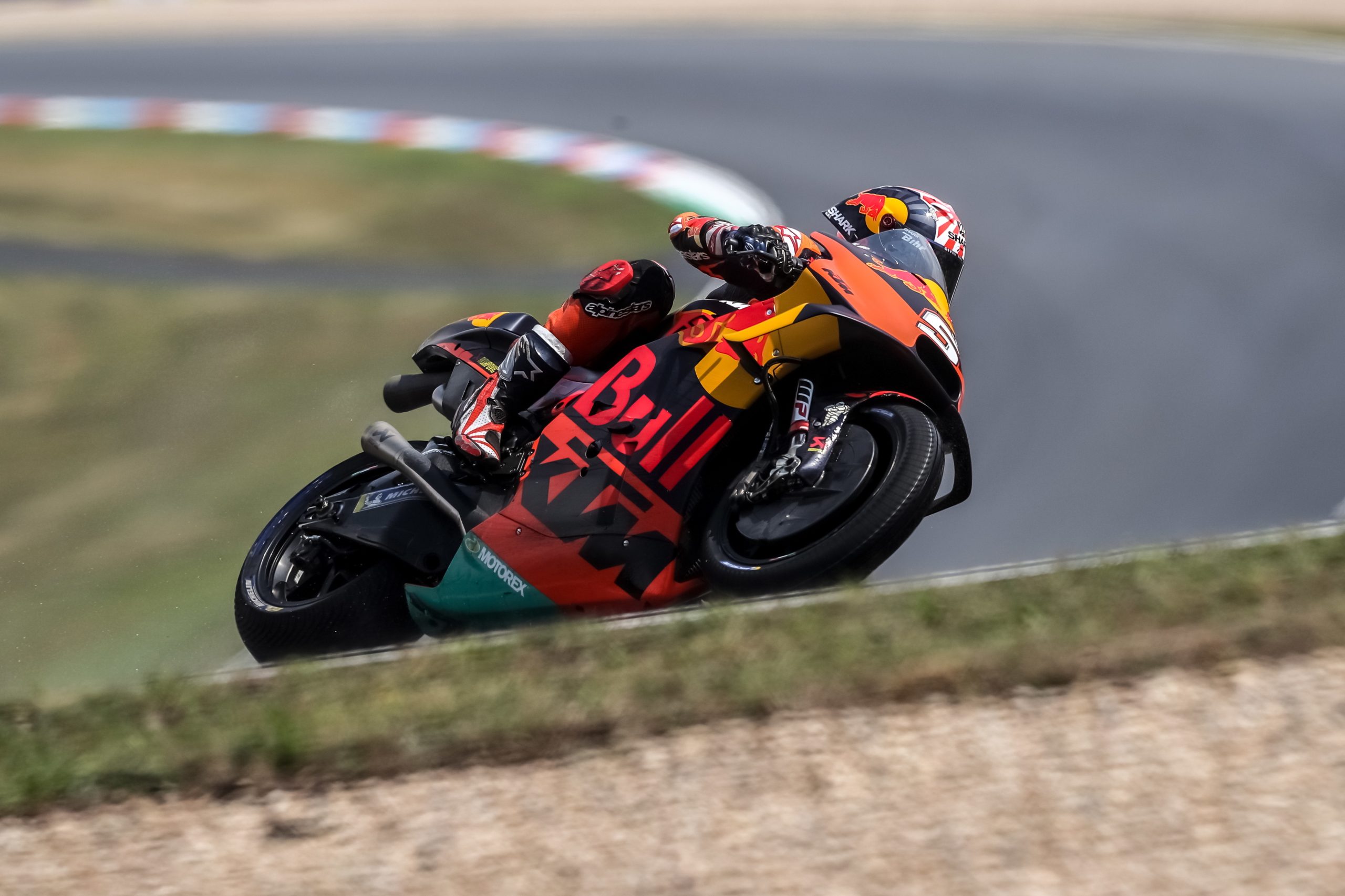 Johann Zarco está de regresso ao Mundial de MotoGP depois de ser despedido da KTM