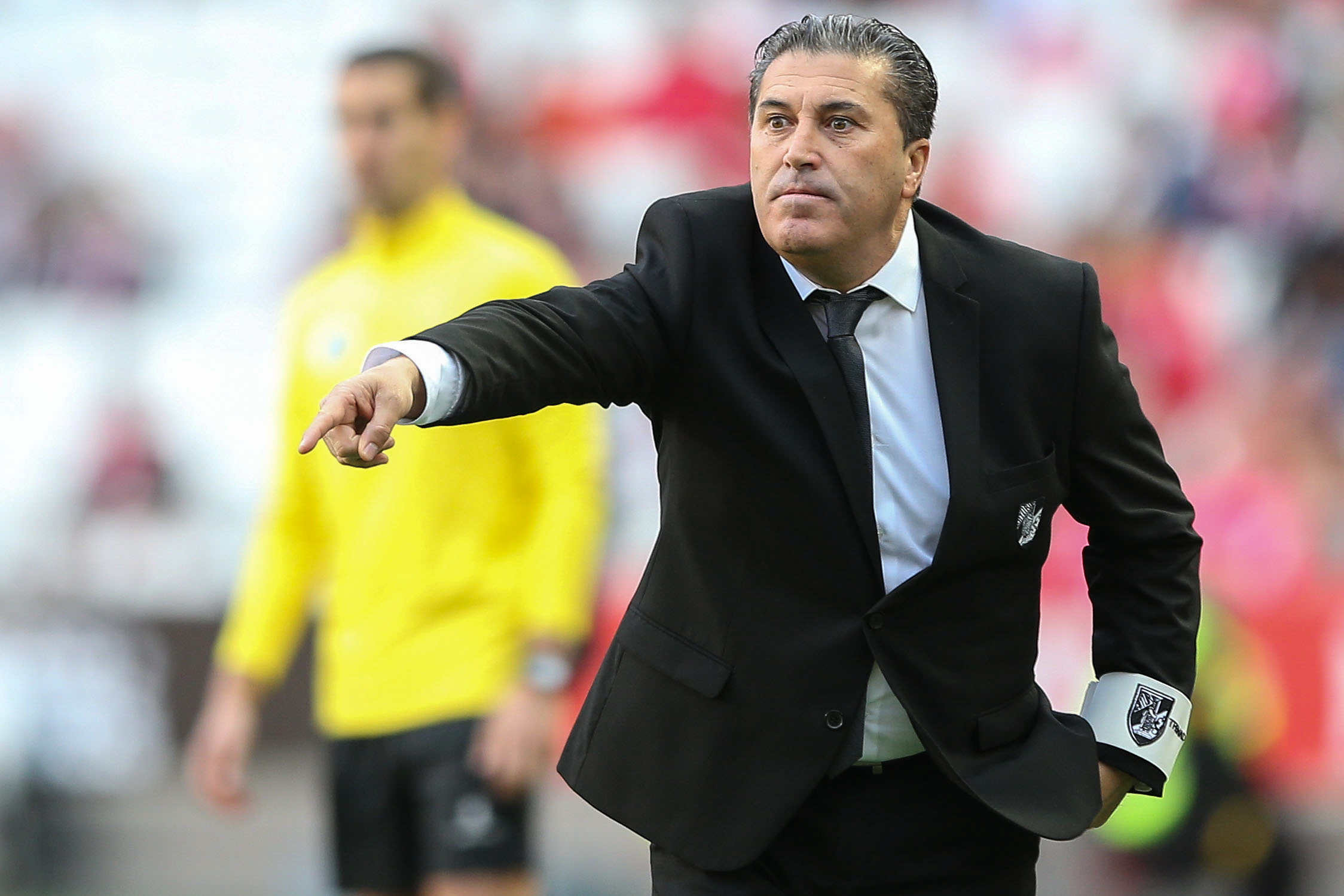 Treinador do Vitória de Guimarães quer vencer Moreirense por “honra e dignidade”