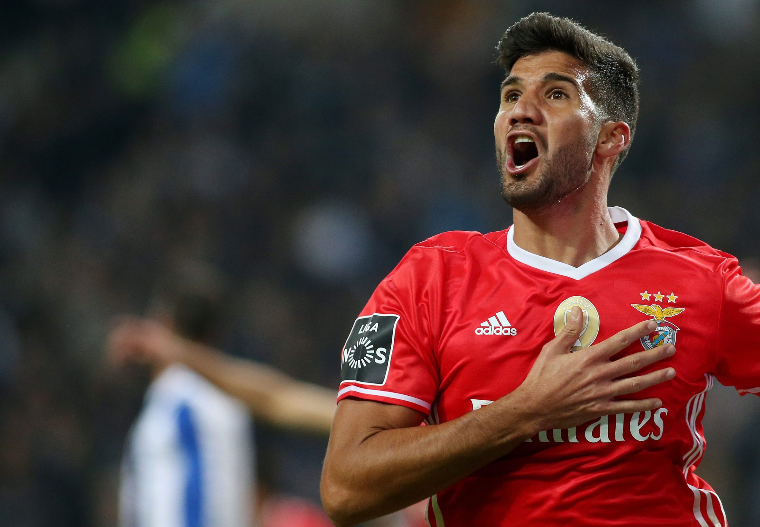 Lisandro Lopez e Victor Lindelöf de águia ao peito até 2021
