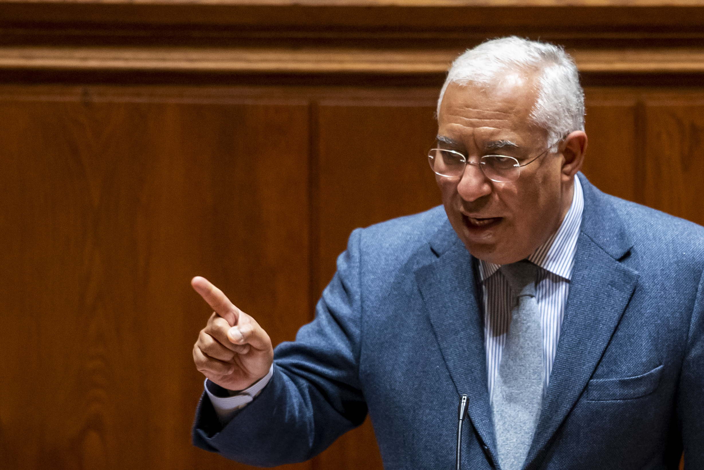 Covid-19: António Costa anuncia hoje medidas que vão vigorar nos períodos de Natal e de passagem de ano