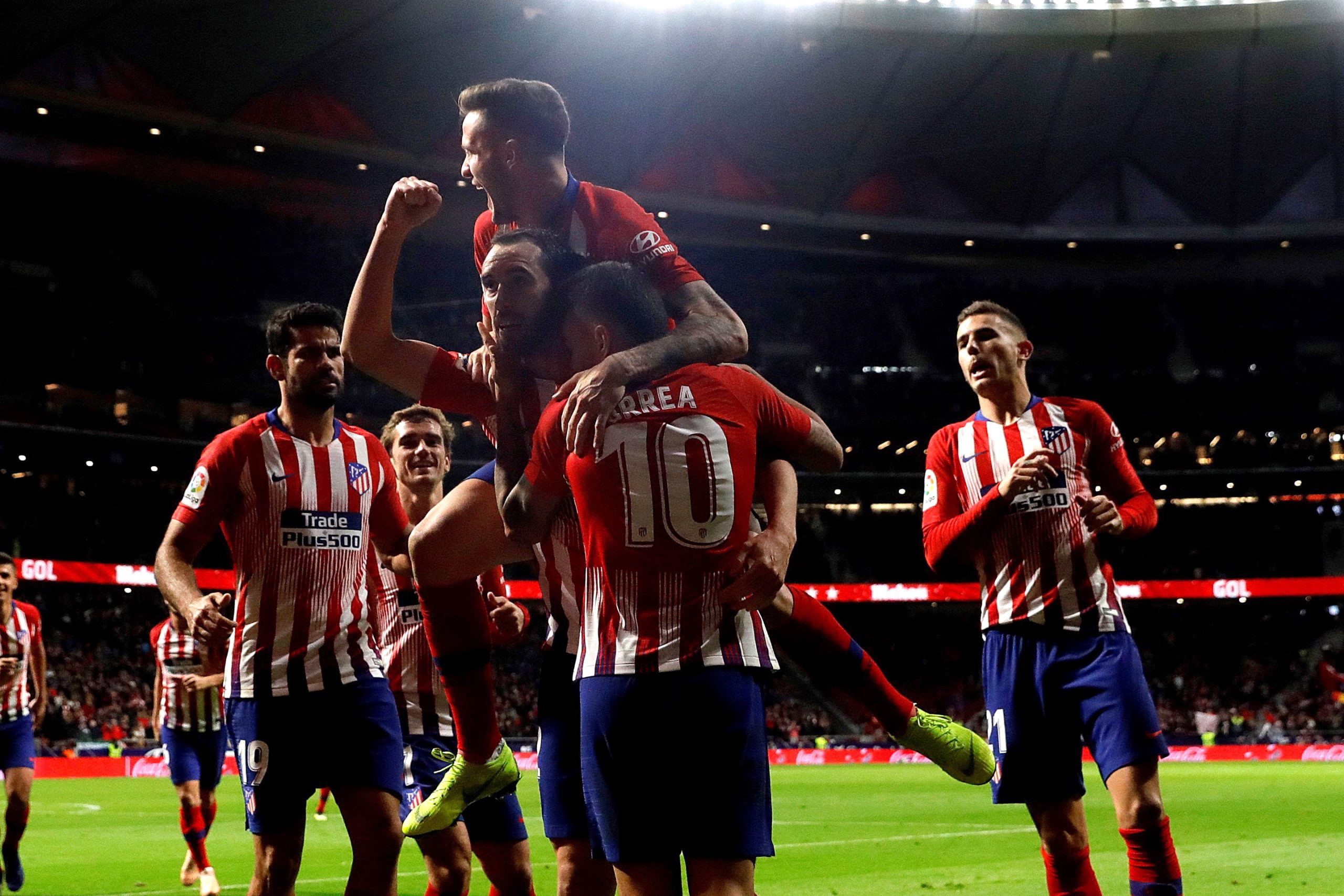 Atlético Madrid vence Real Sociedad e lidera à espera do ‘clássico’