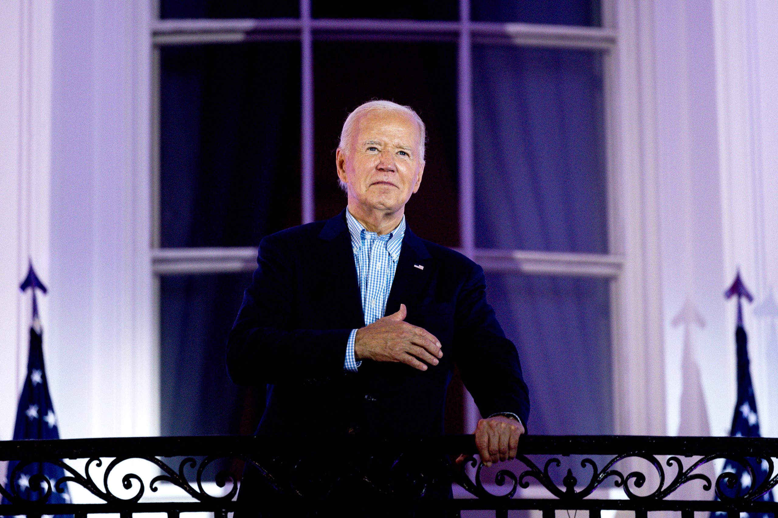 O que levaria Biden desistir da corrida? Era preciso Deus descer à Terra
