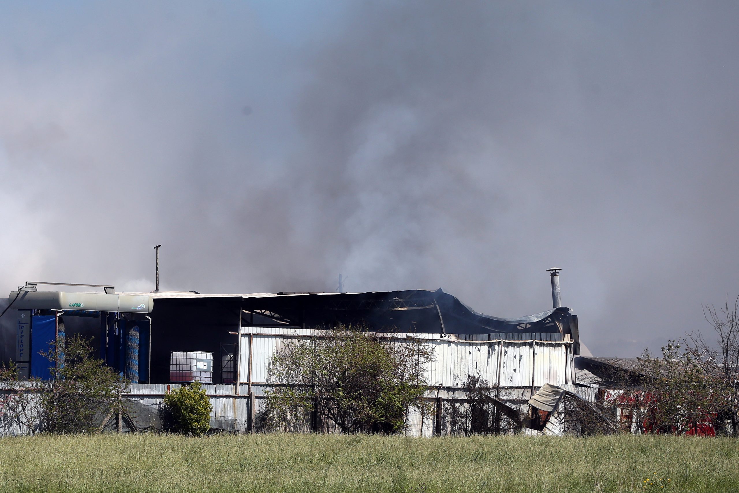 Incêndio em fábrica da Maia “terminado” e “não há risco para população”